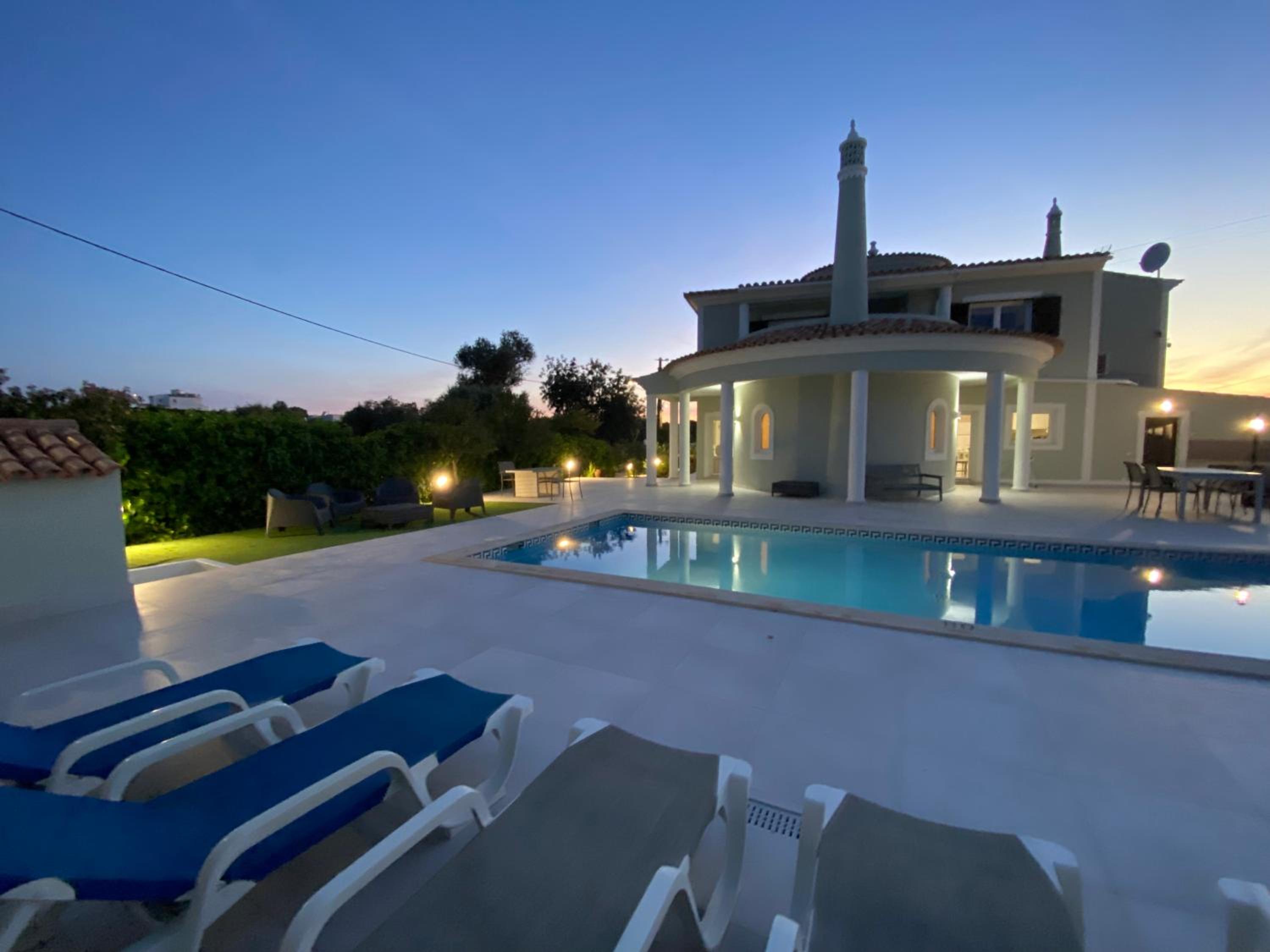 GRANDE VILLA LORIDA view 4