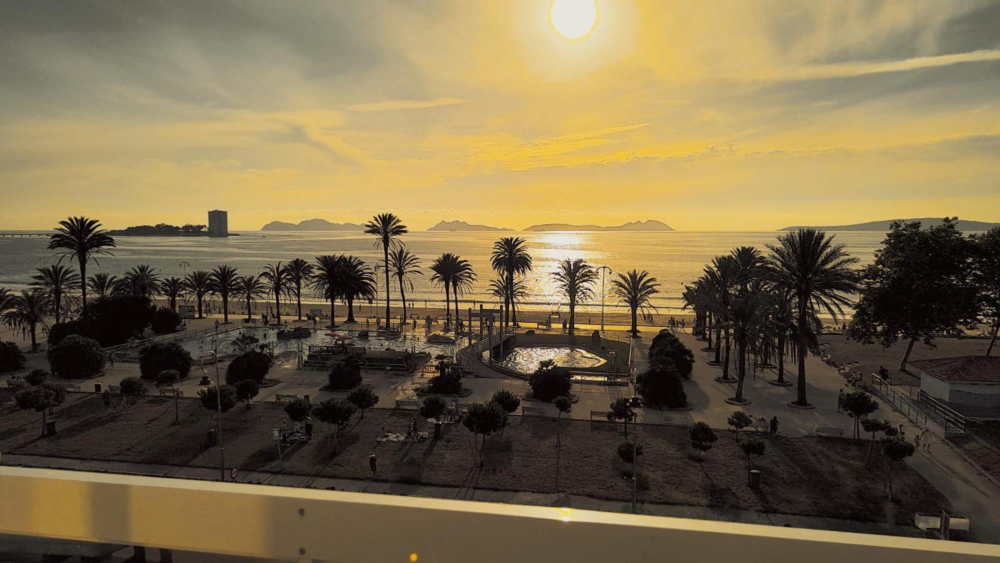 Samil 55 Terraza Deluxe view 4