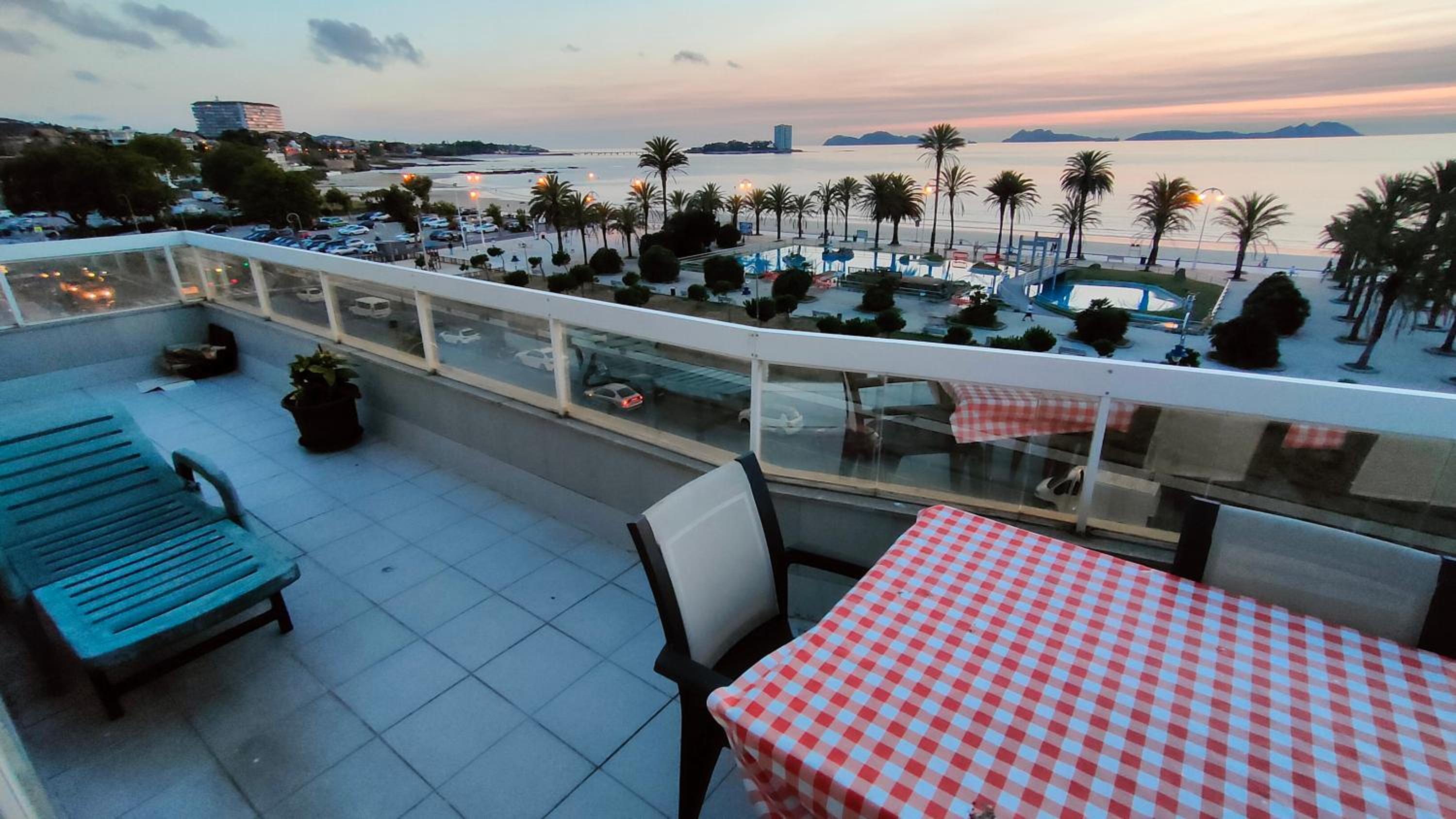 Samil 55 Terraza Deluxe view 3