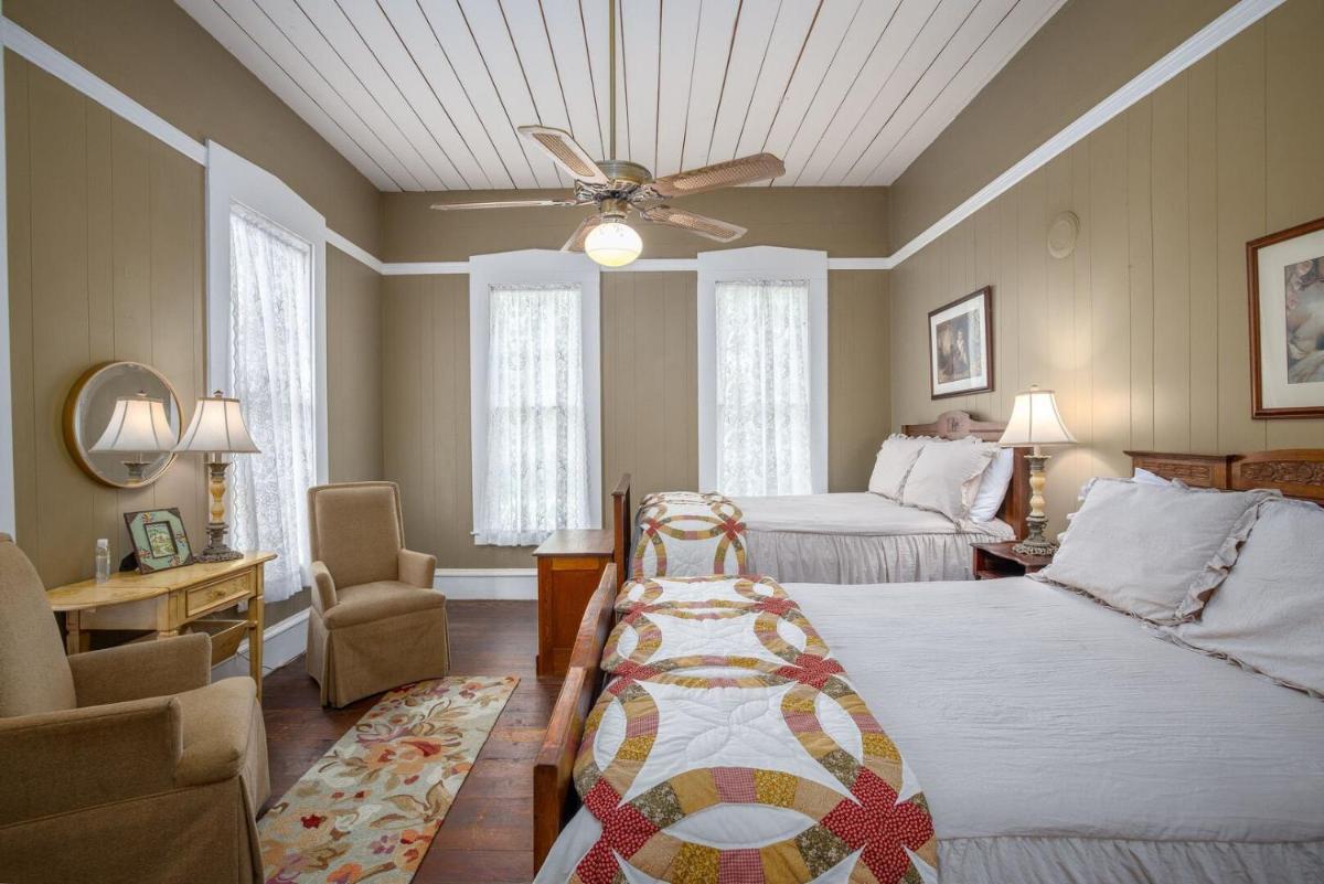 Blessing Haus - Charming Historic Home Blocks From Schlitterbahn!