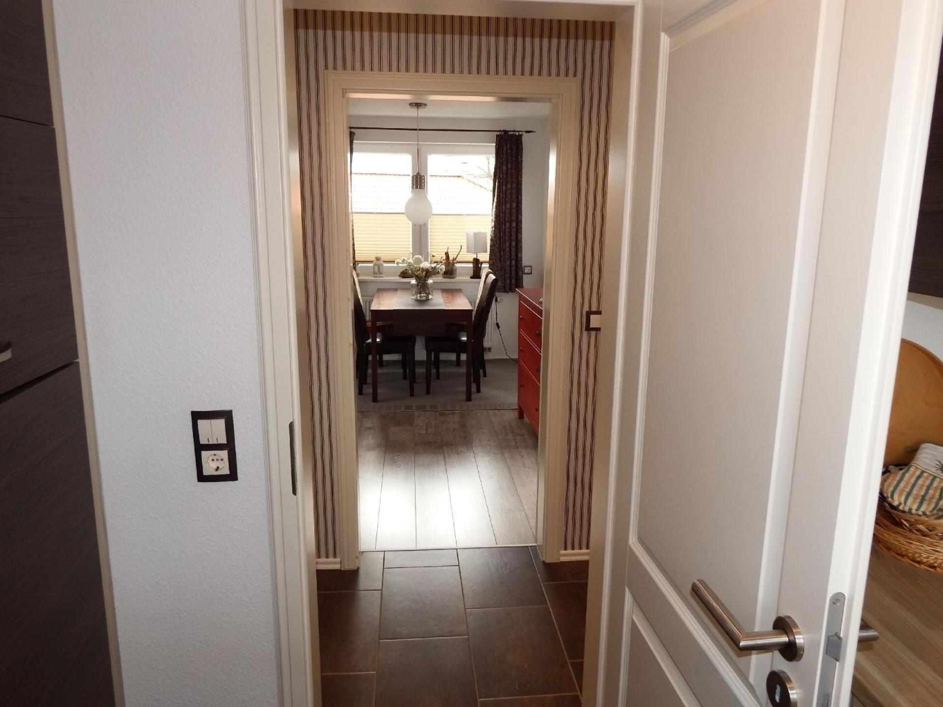 Moderne Ferienwohnung Mit Südbalkon Und Strandkorb
