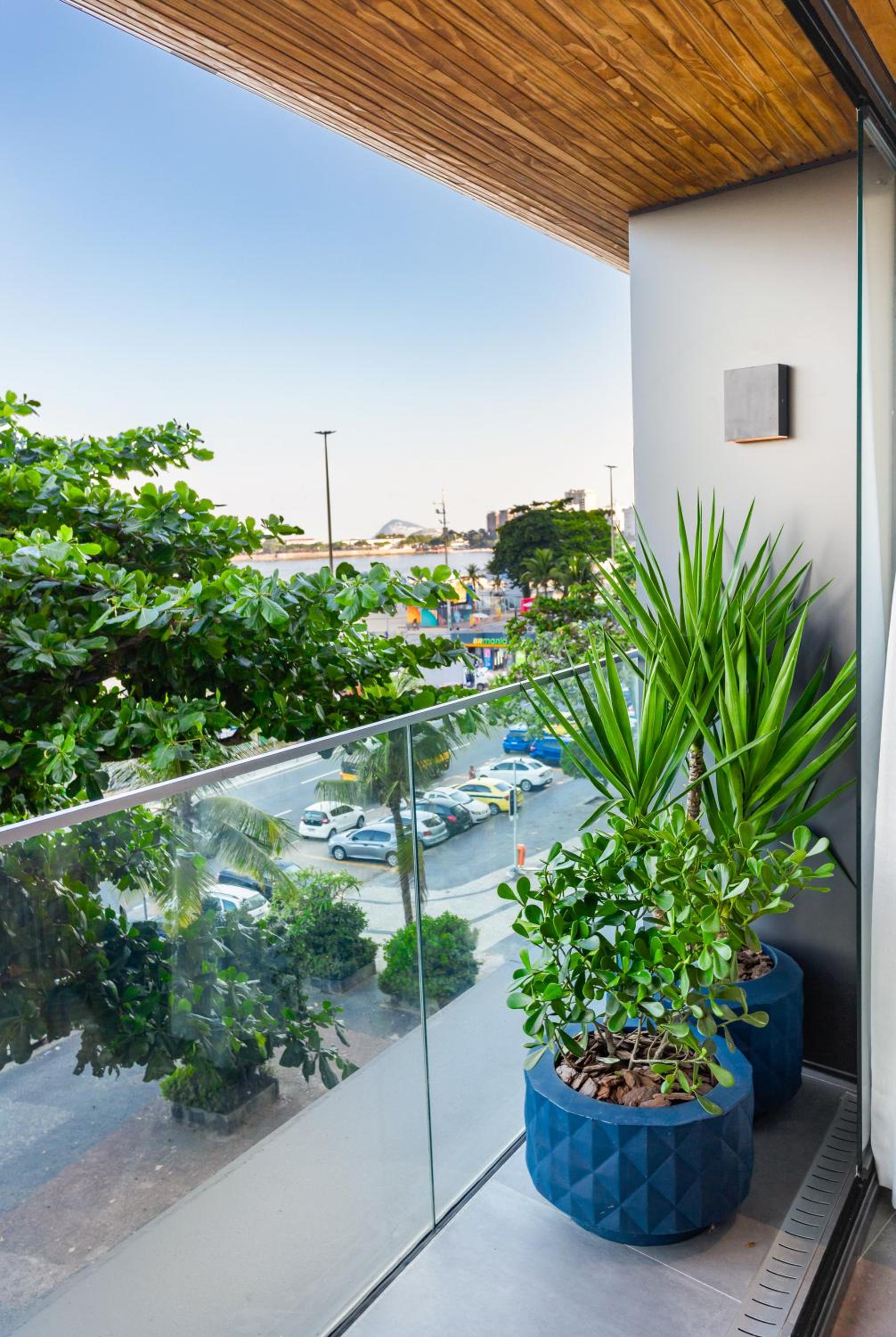 Luxuosos Apartamentos por Temporada na Atlântica à Beira-Mar, Copacabana