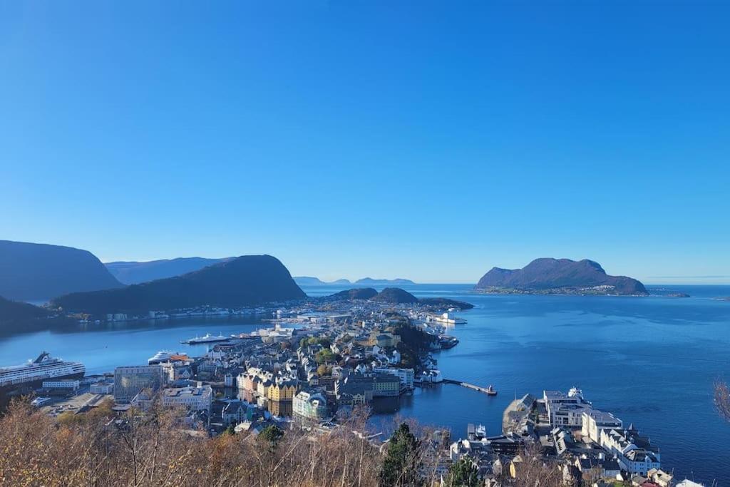 Fjord-Holiday-Lodge mit atemberaubendem Panorama