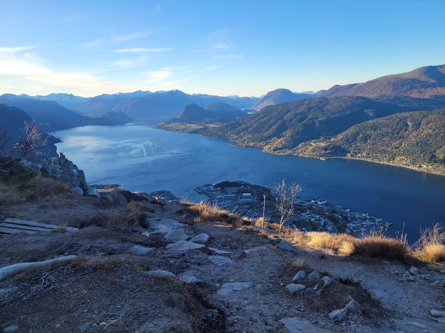 Fjord-Holiday-Lodge mit atemberaubendem Panorama
