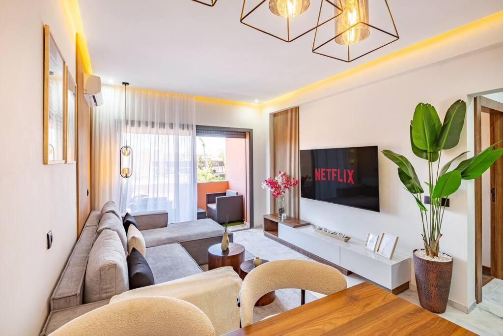 Luxury Apartment Gueliz, Cinema Bedroom Experience view 2