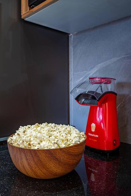 Luxury Apartment Gueliz, Cinema Bedroom Experience view 4