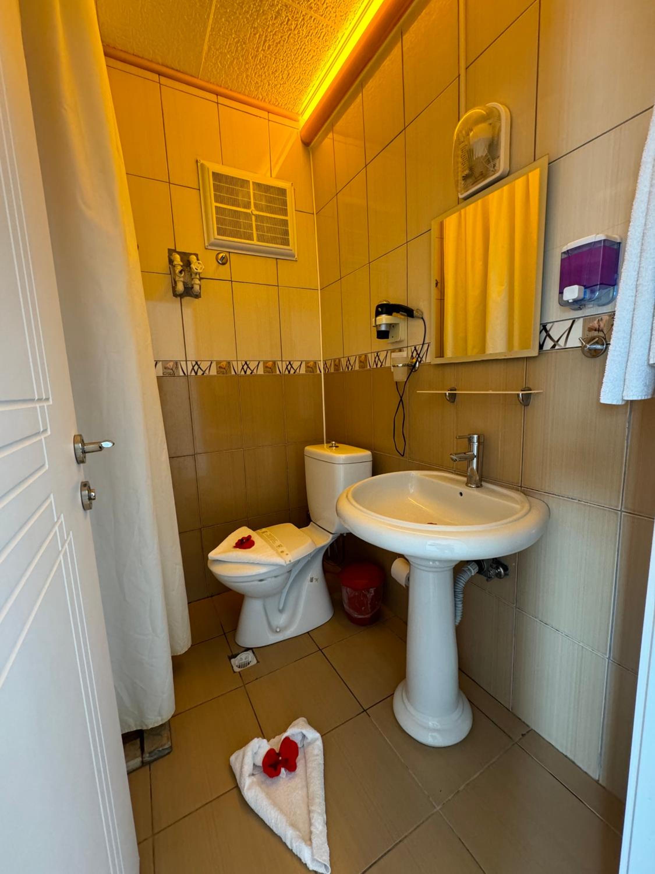 Far Life Hotel - Image 185