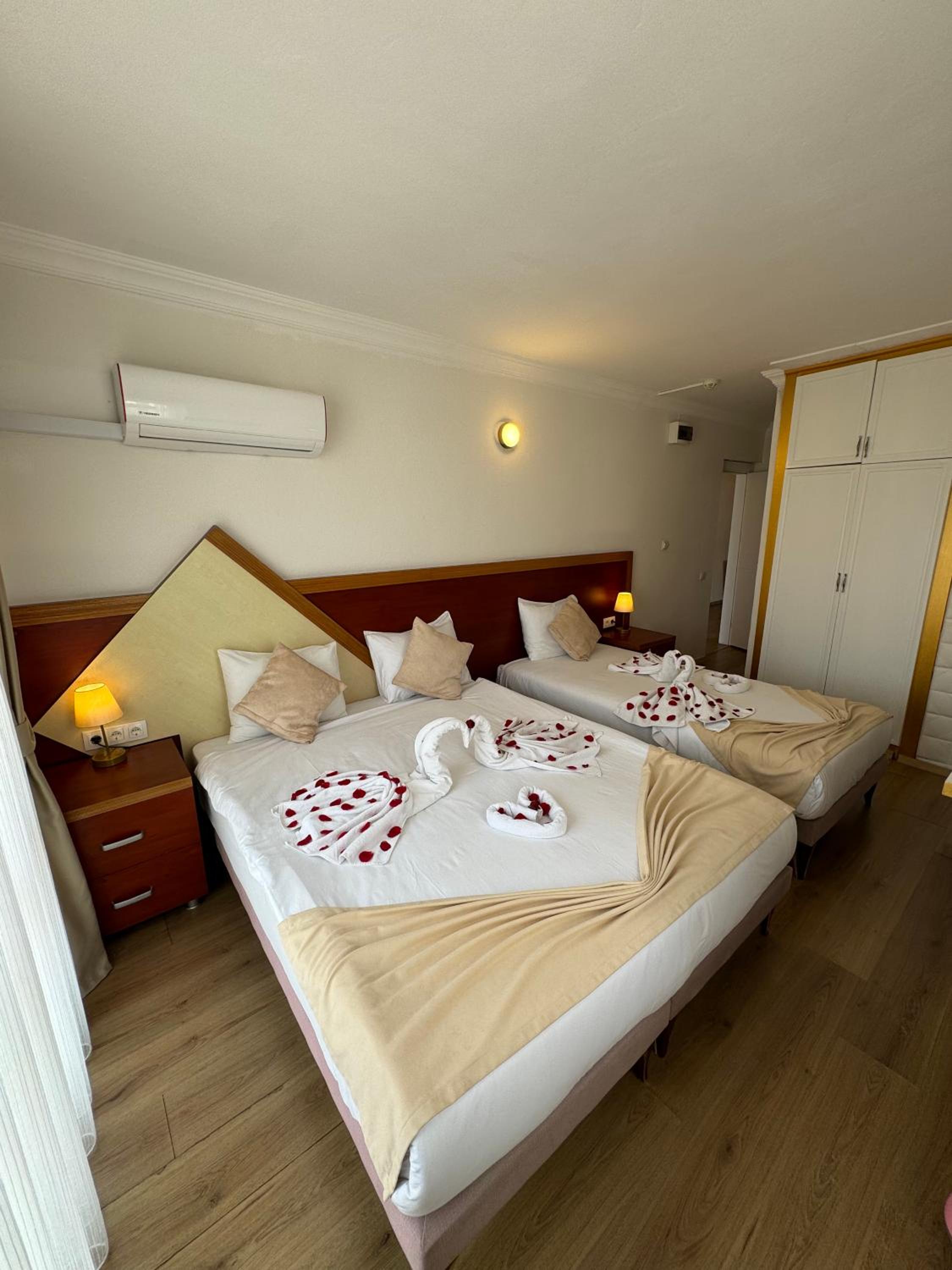 Far Life Hotel - Image 187