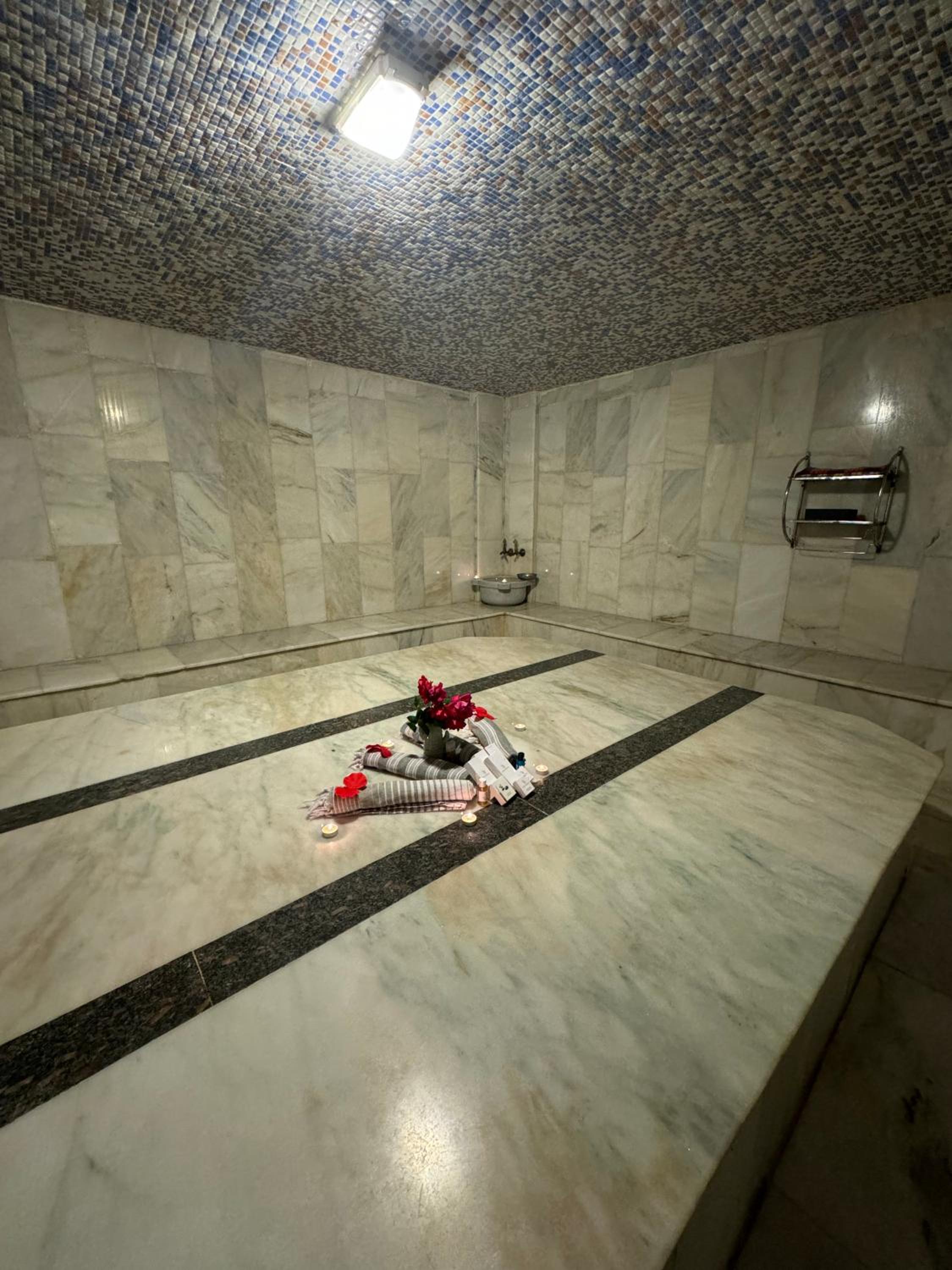 Far Life Hotel - Image 189