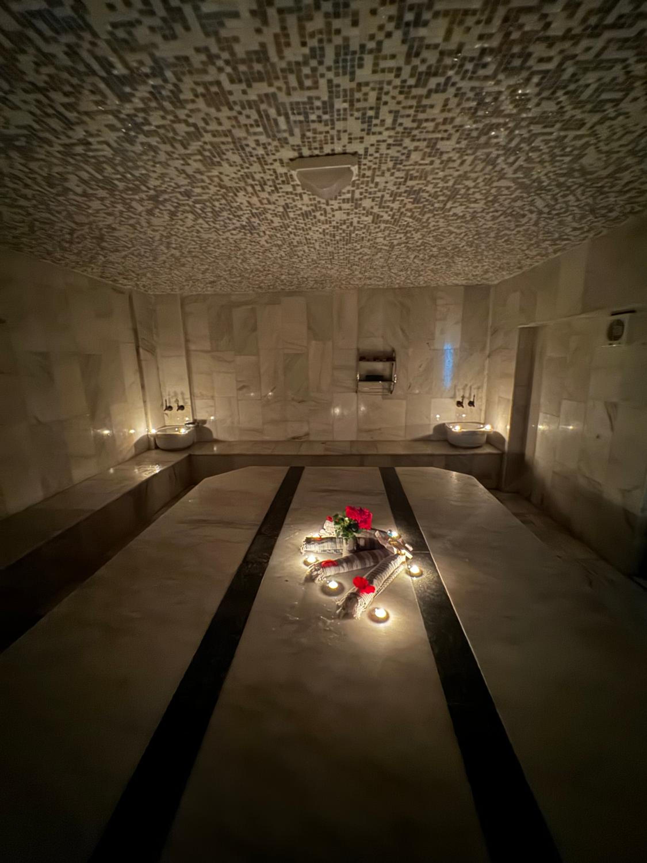 Far Life Hotel - Image 194