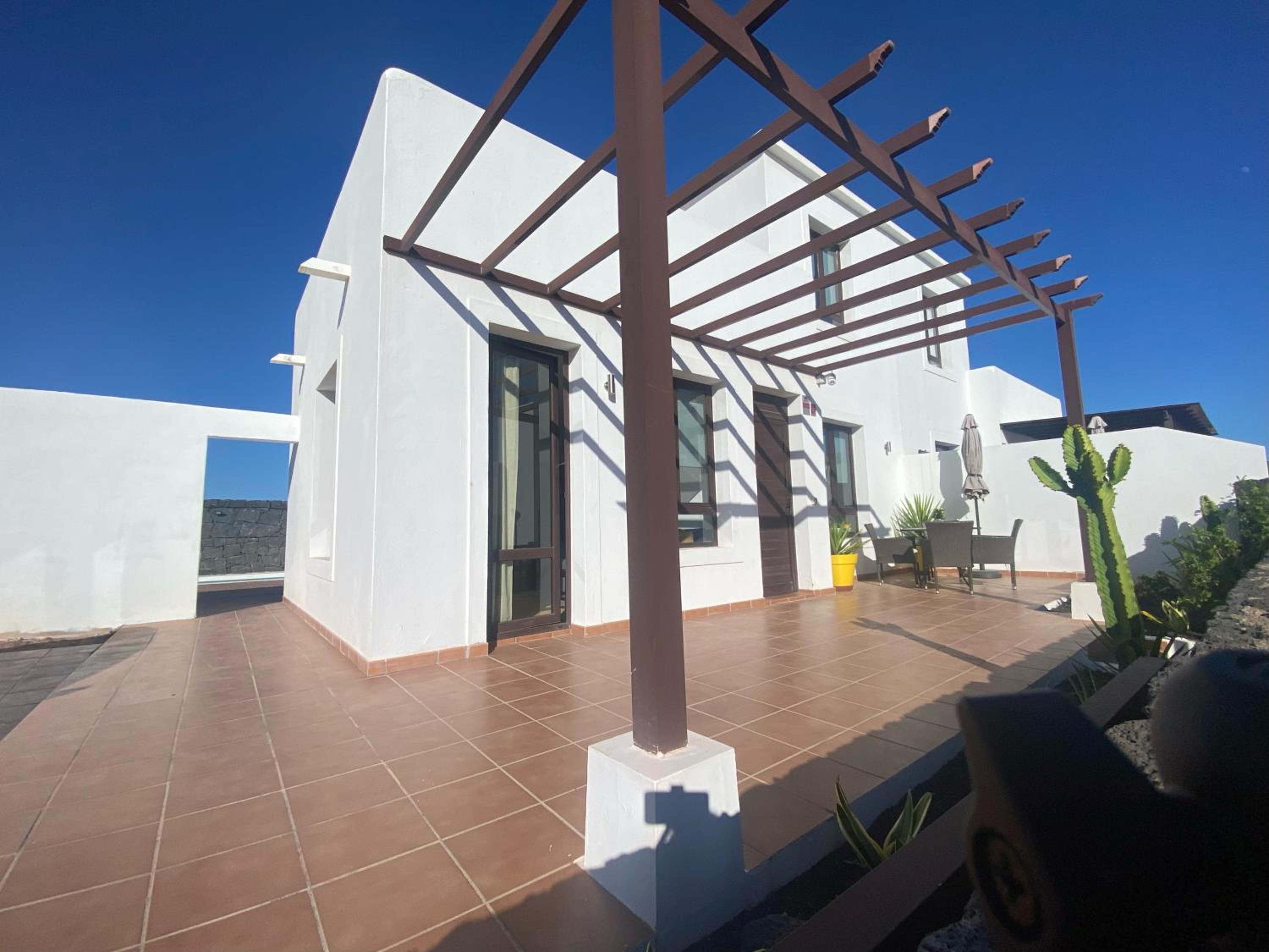 Hotel Casa Amarillo Del Sol - Image 1