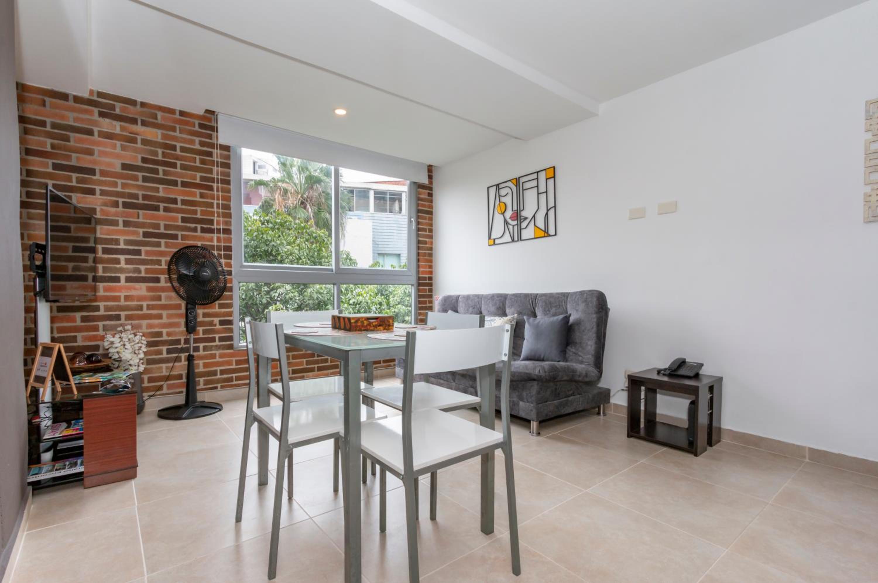 Apartamento central en zona comercial
