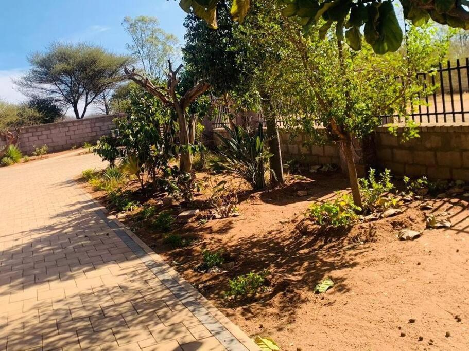 Rest and Work at Los Abrigos Villa in Molepolole
