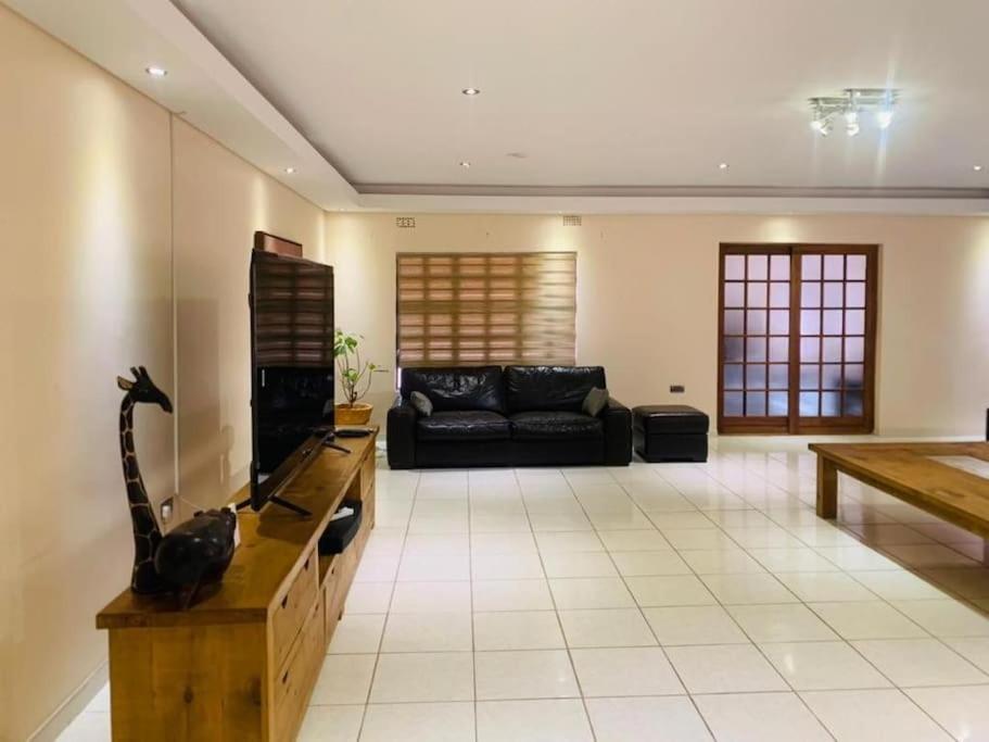 Rest and Work at Los Abrigos Villa in Molepolole