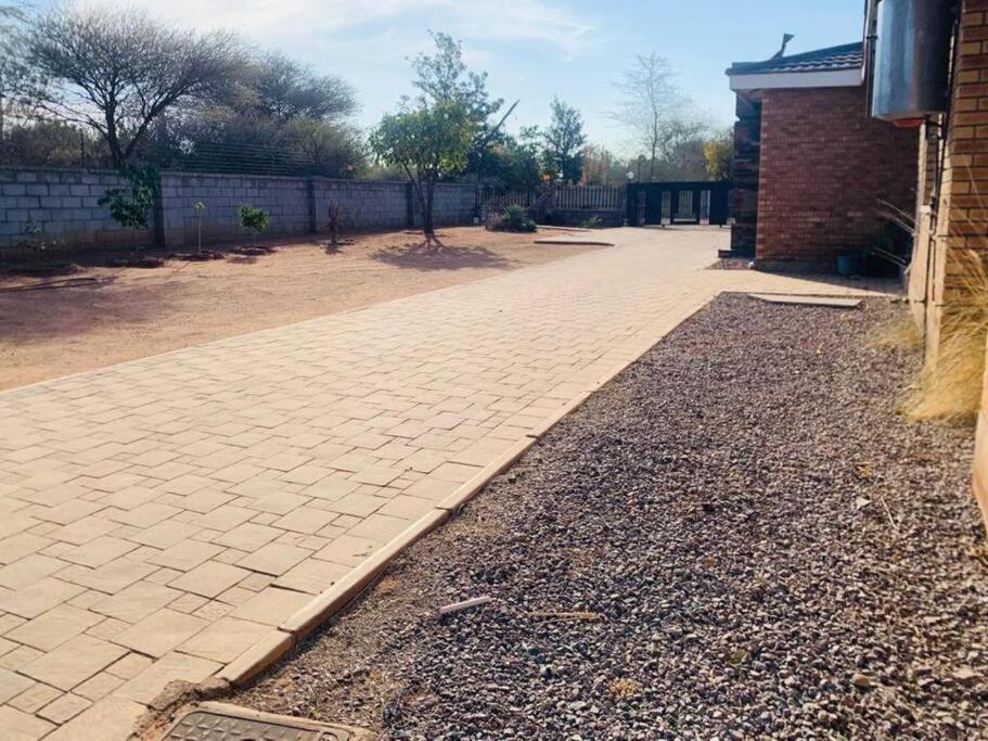 Rest and Work at Los Abrigos Villa in Molepolole