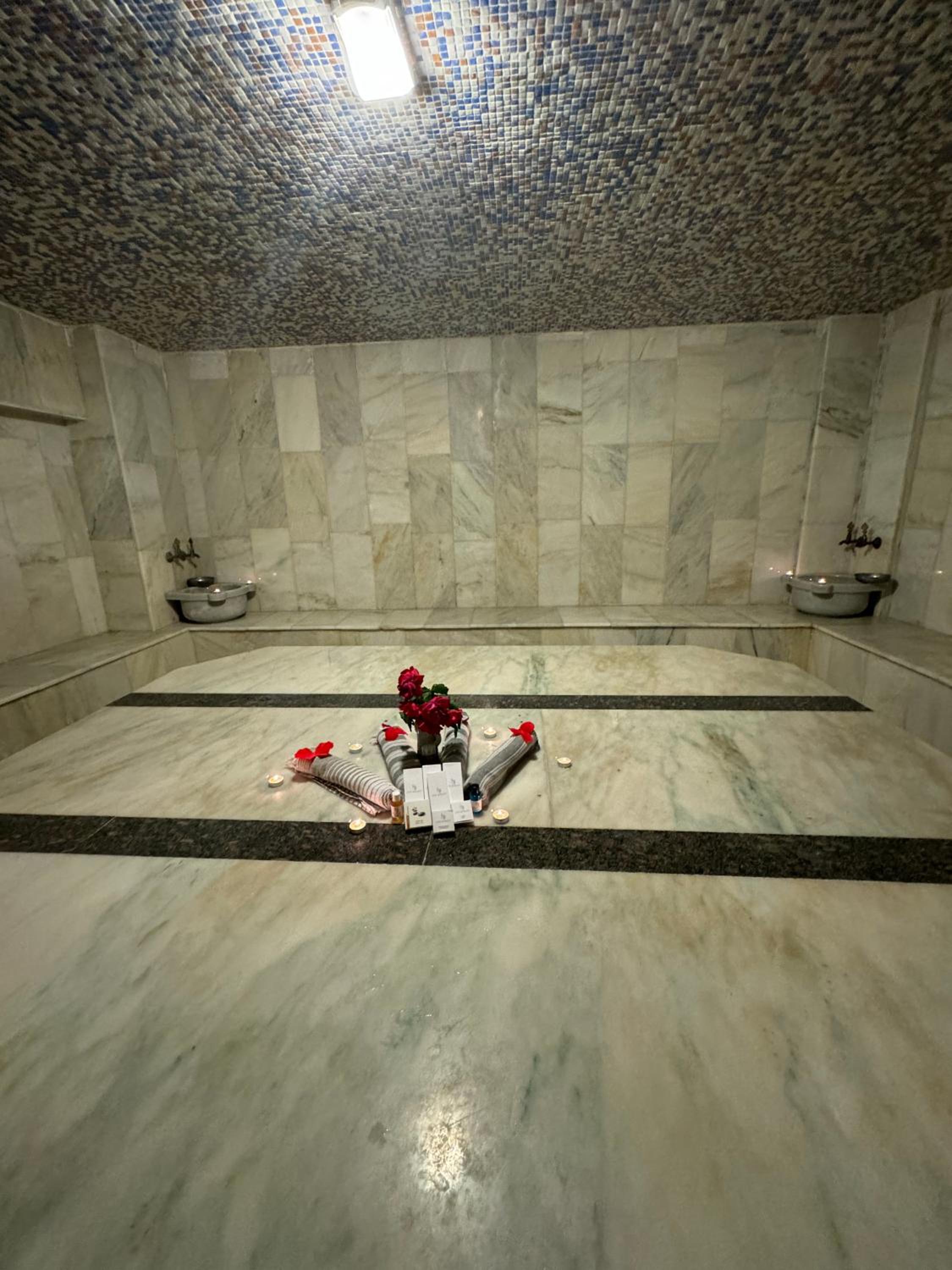 Far Life Hotel - Image 201