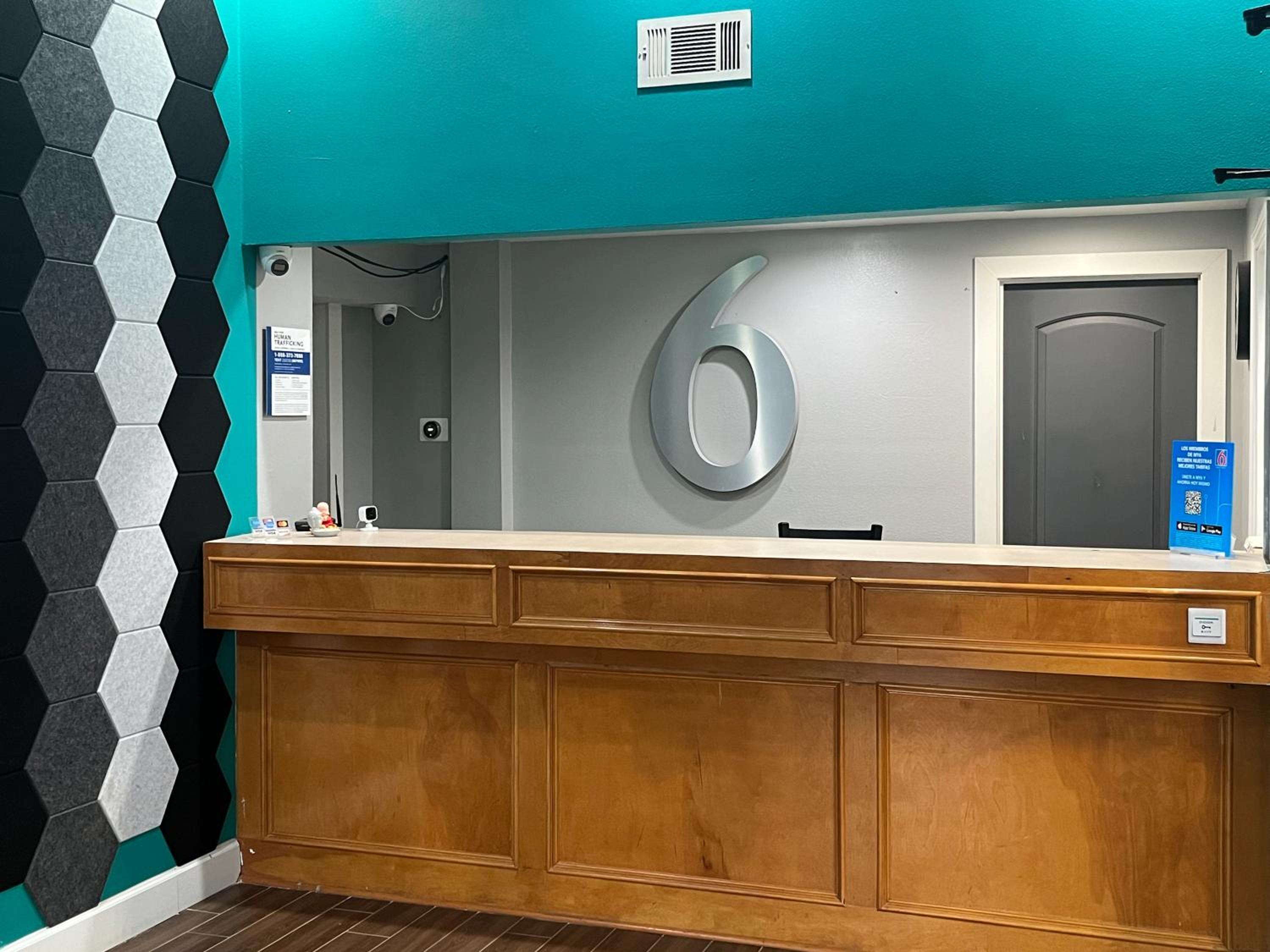 Motel 6 Morrilton, AR - Property Image 1