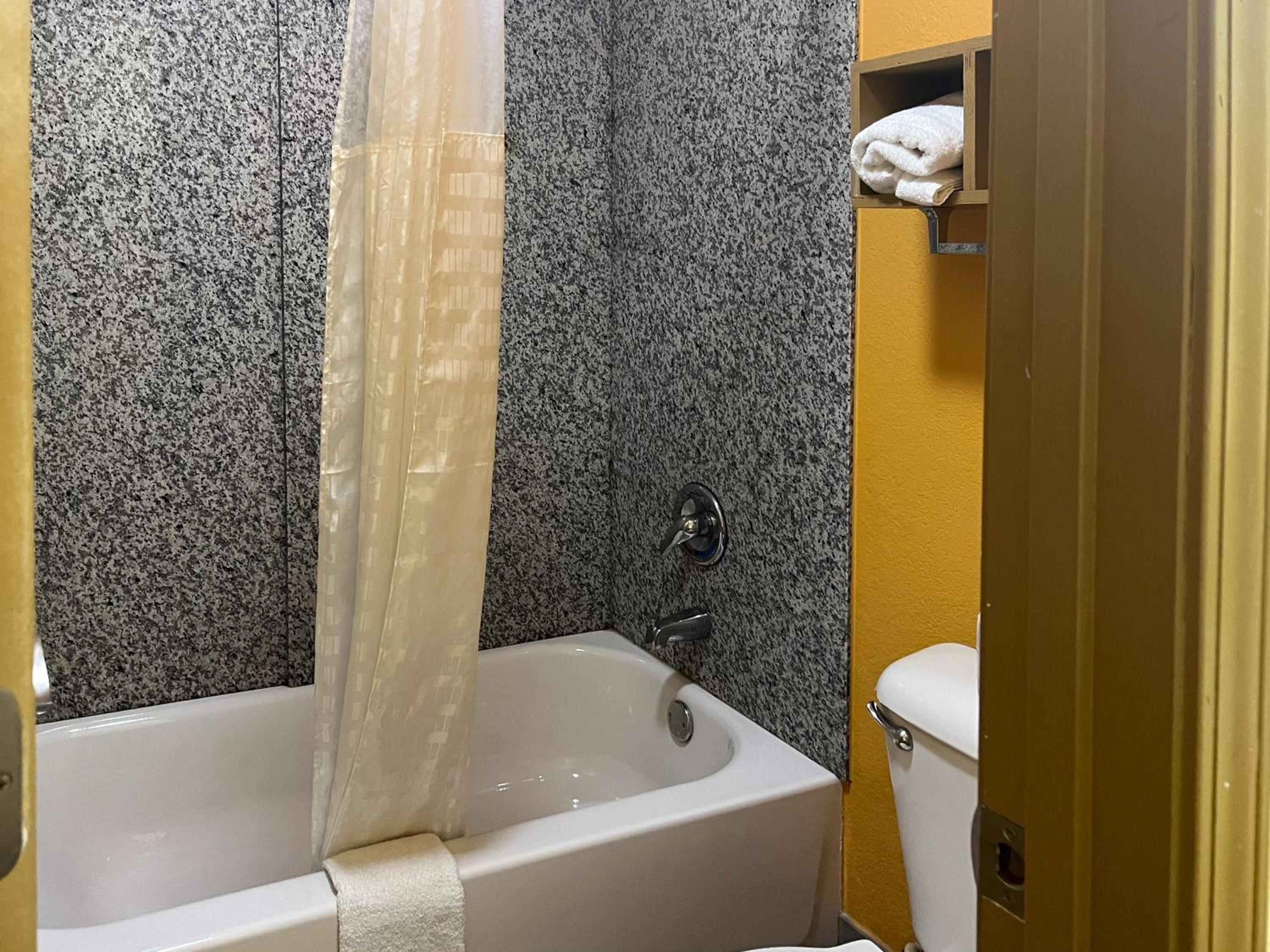 Motel 6 Morrilton, AR - Property Image 4