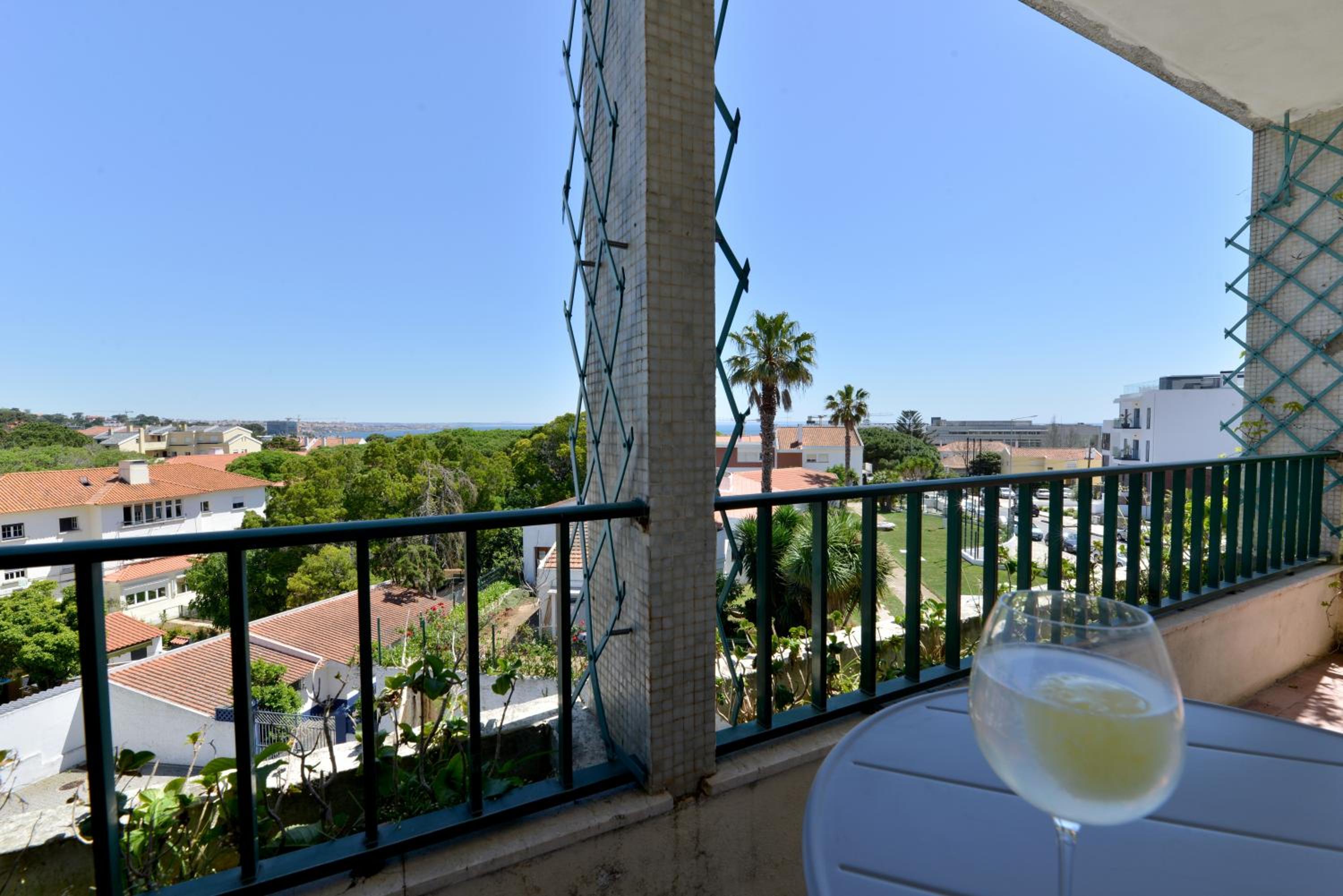 Cascais sea view apartment - Balcony - Parking