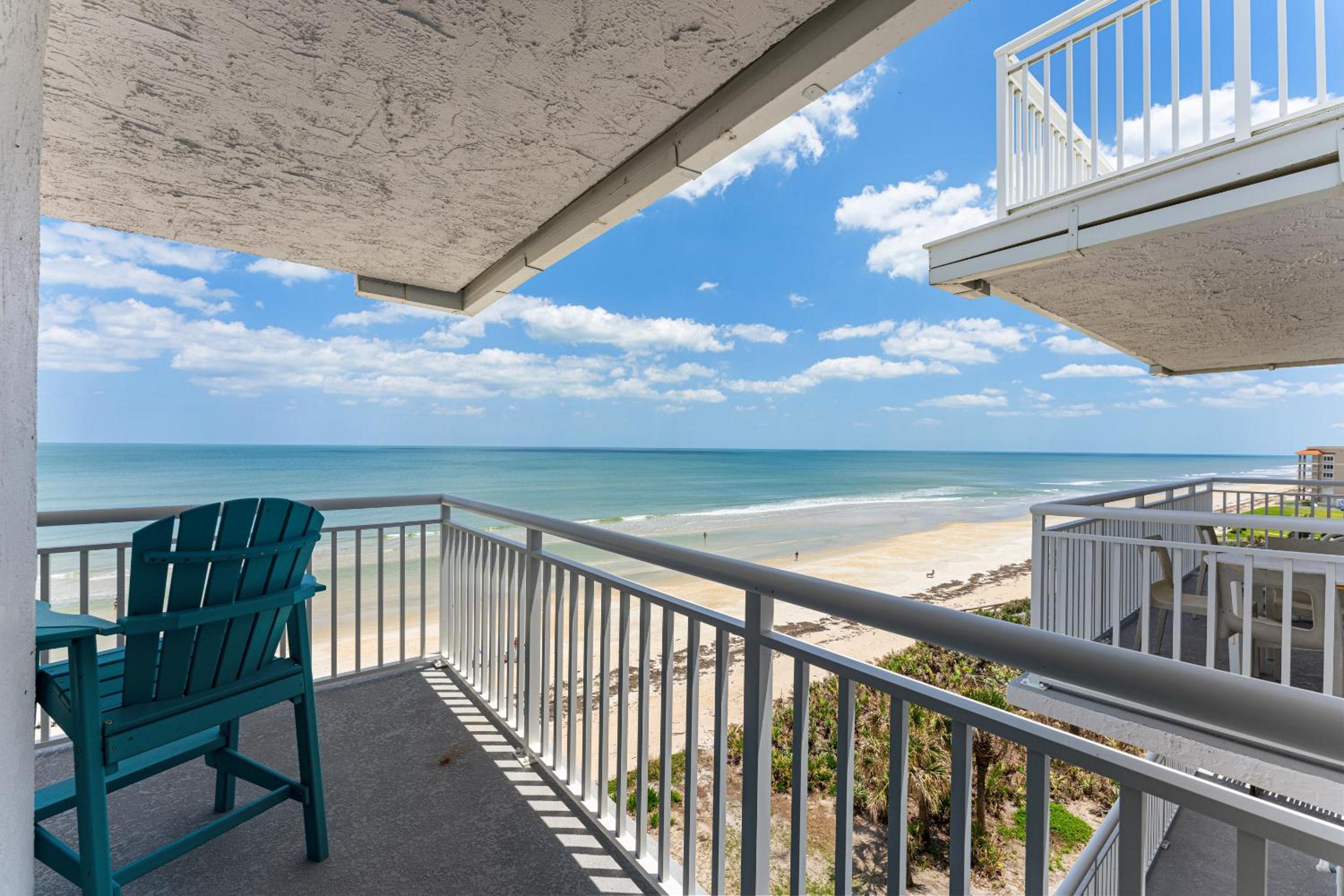 Spectacular beach views! Direct Oceanfront unit on the no-drive beach