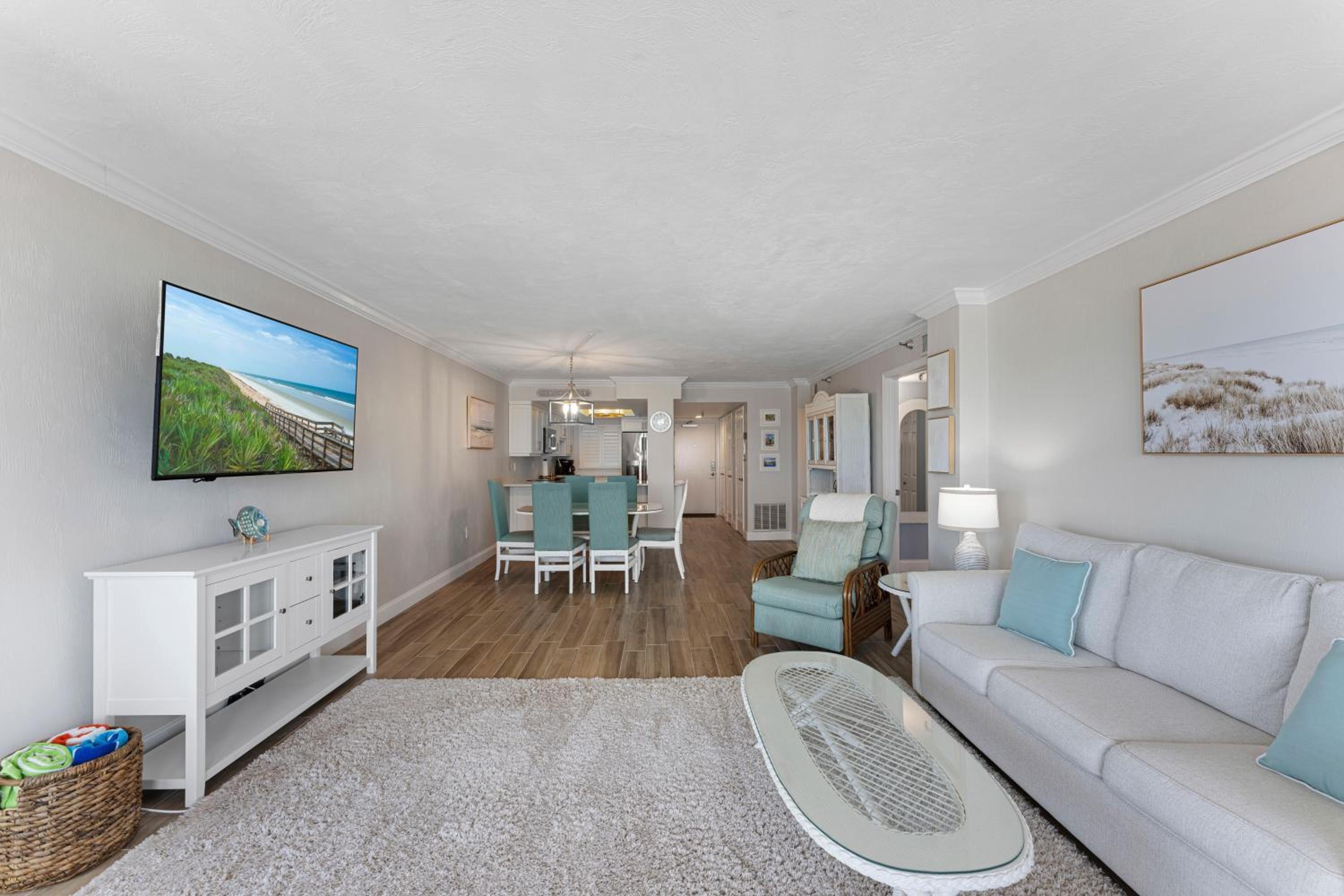 Spectacular beach views! Direct Oceanfront unit on the no-drive beach