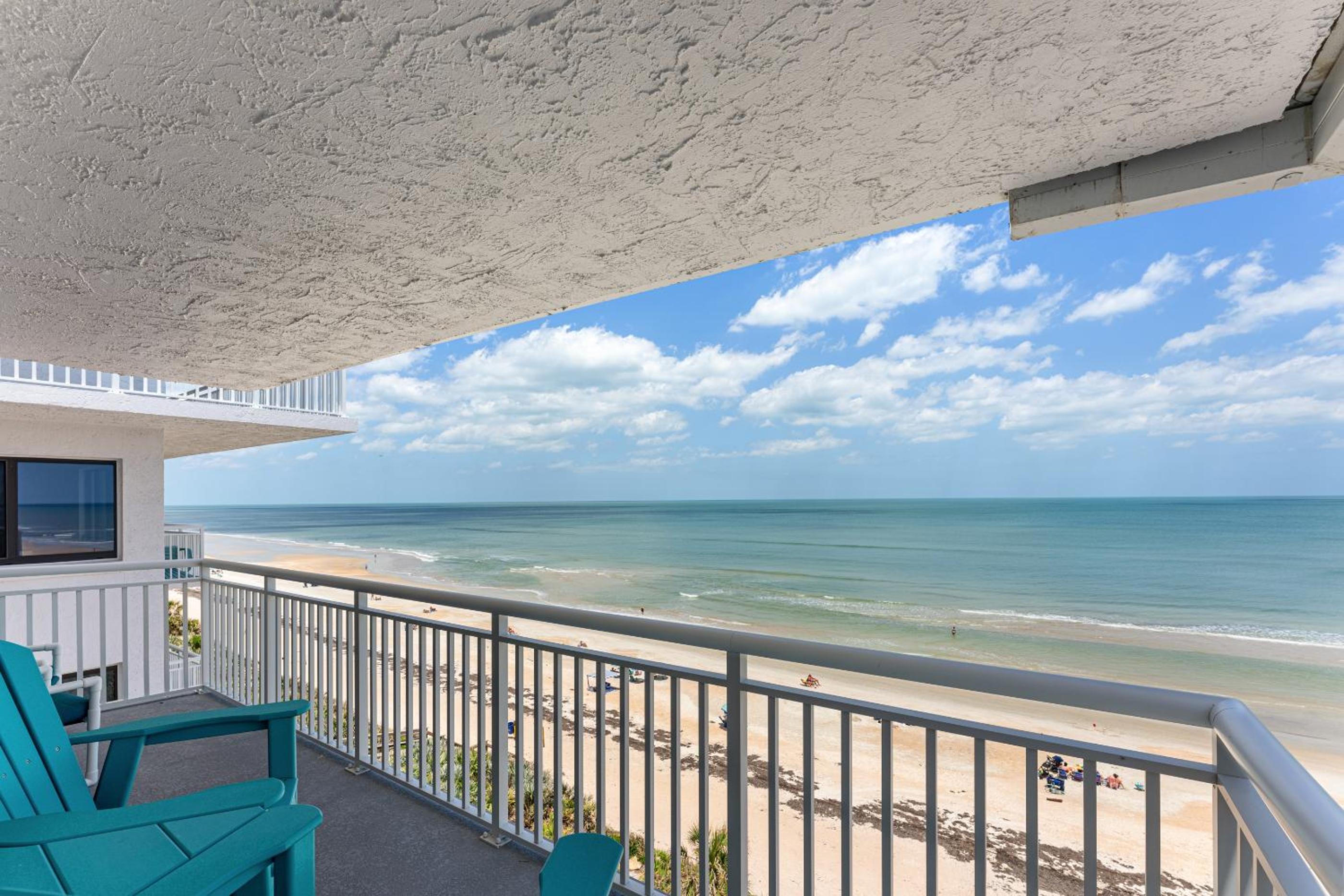 Spectacular beach views! Direct Oceanfront unit on the no-drive beach