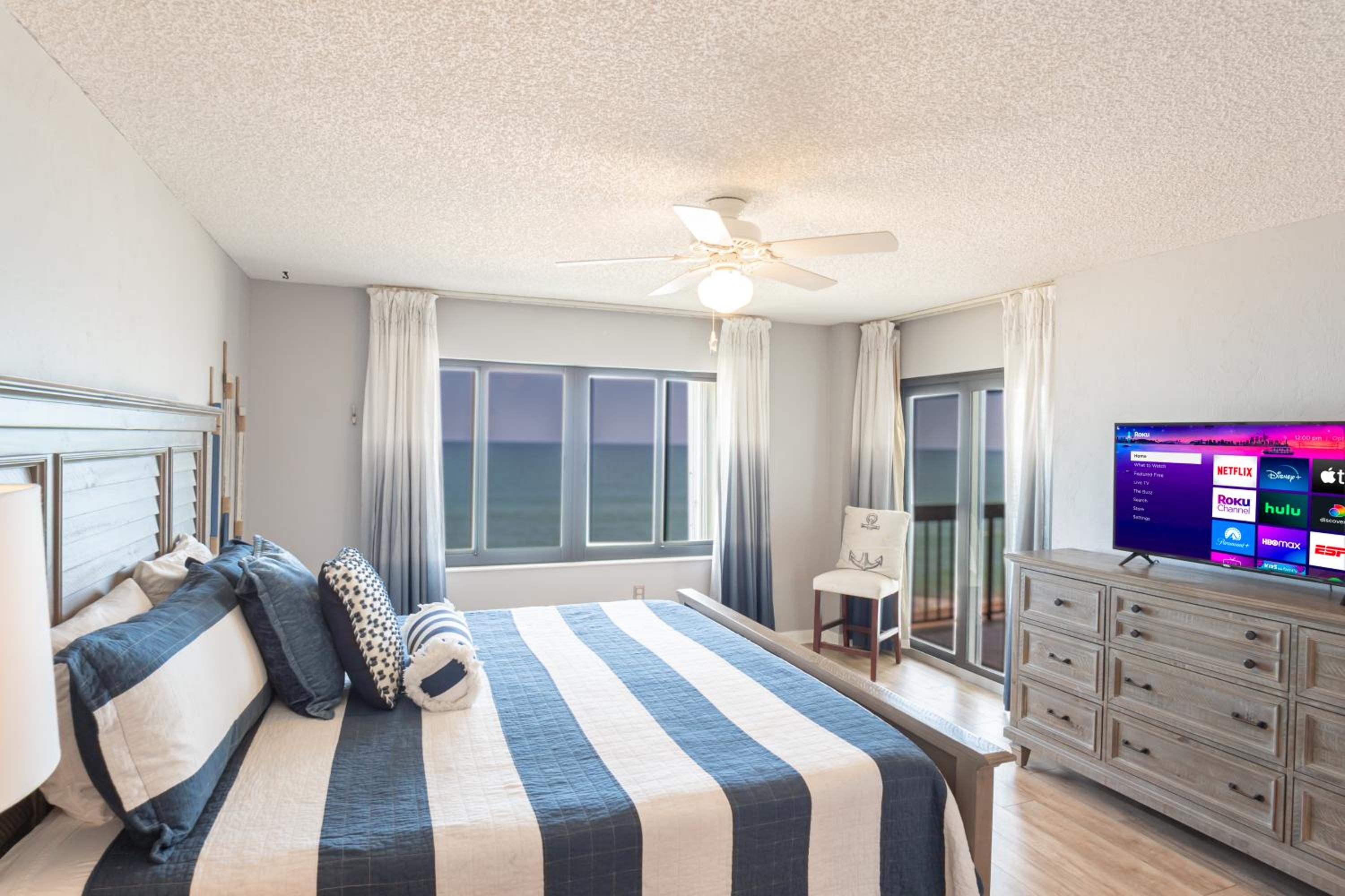 Luxury, Direct Oceanfront Unit and Balcony, Northeast Corner, Heated Pool, Garage Parking