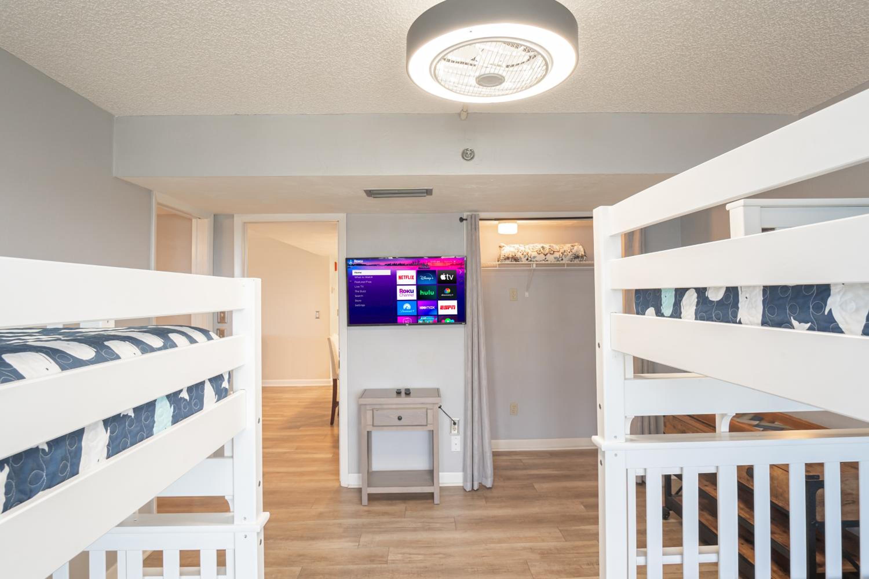 Luxury, Direct Oceanfront Unit and Balcony, Northeast Corner, Heated Pool, Garage Parking