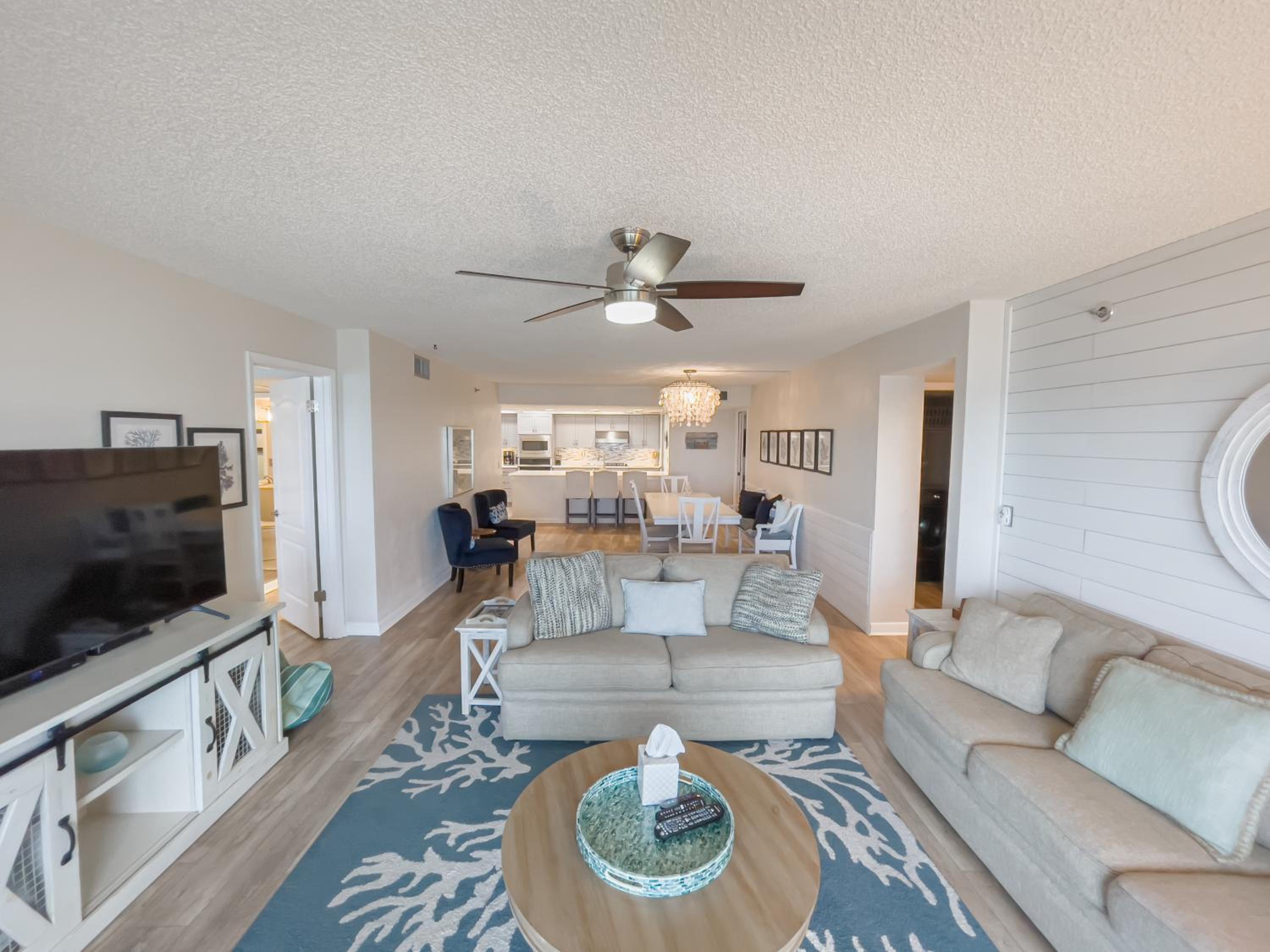 Luxury, Direct Oceanfront Unit and Balcony, Northeast Corner, Heated Pool, Garage Parking