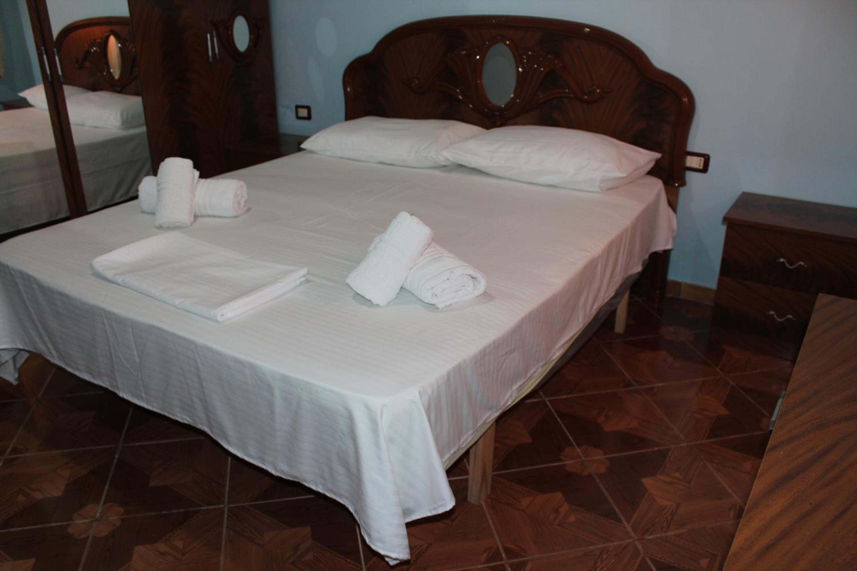 Xhejms Apartaments