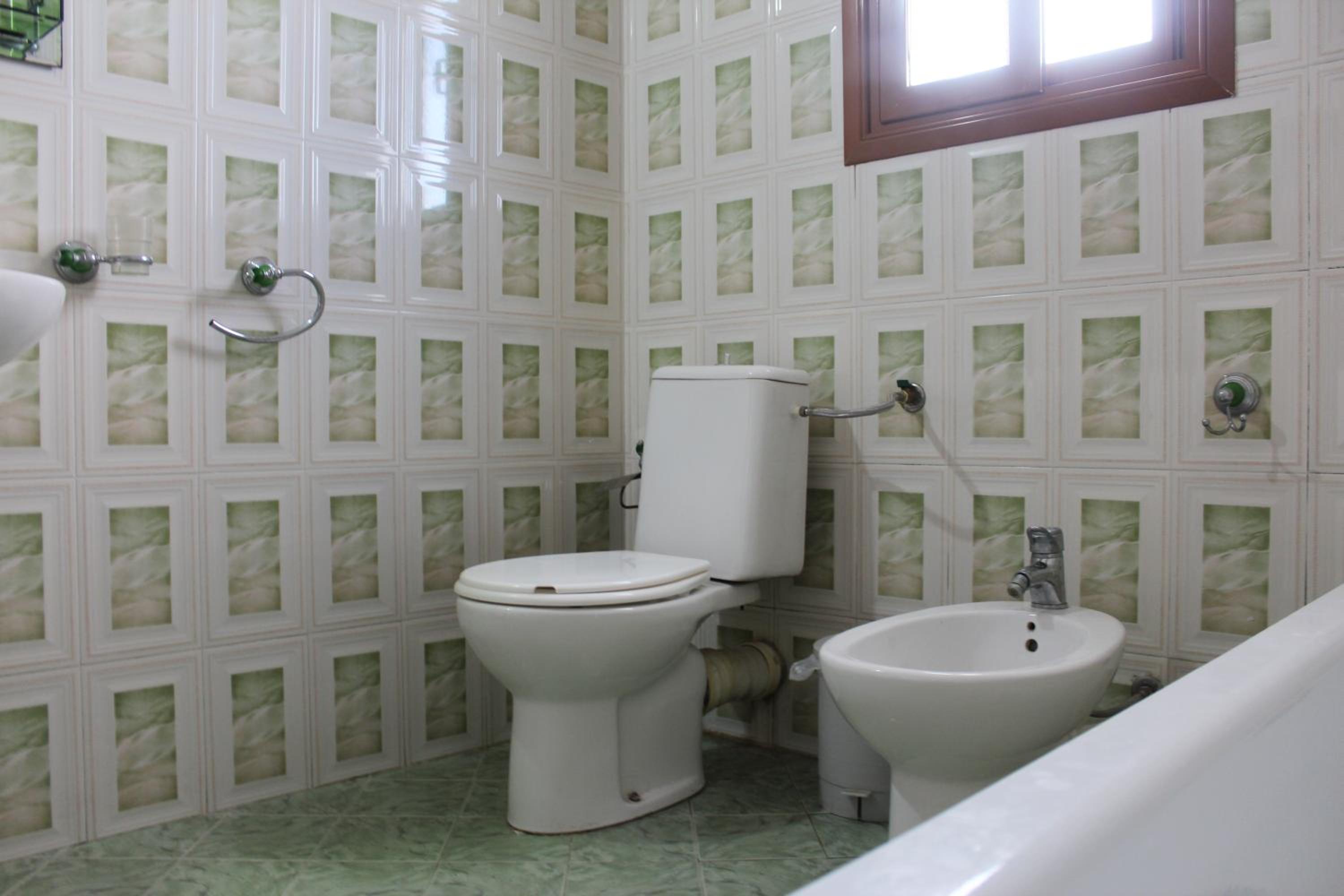 Xhejms Apartaments
