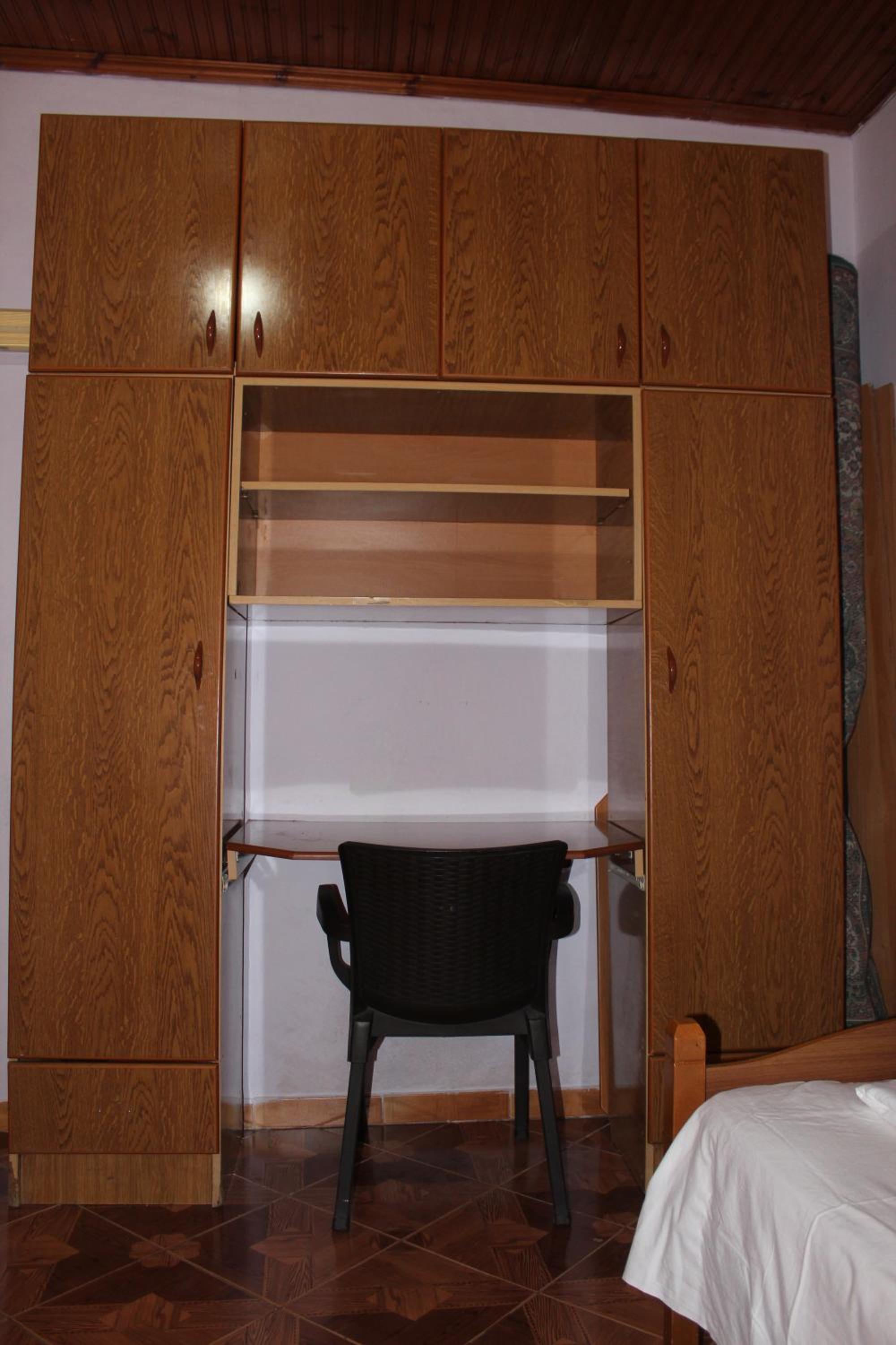 Xhejms Apartaments