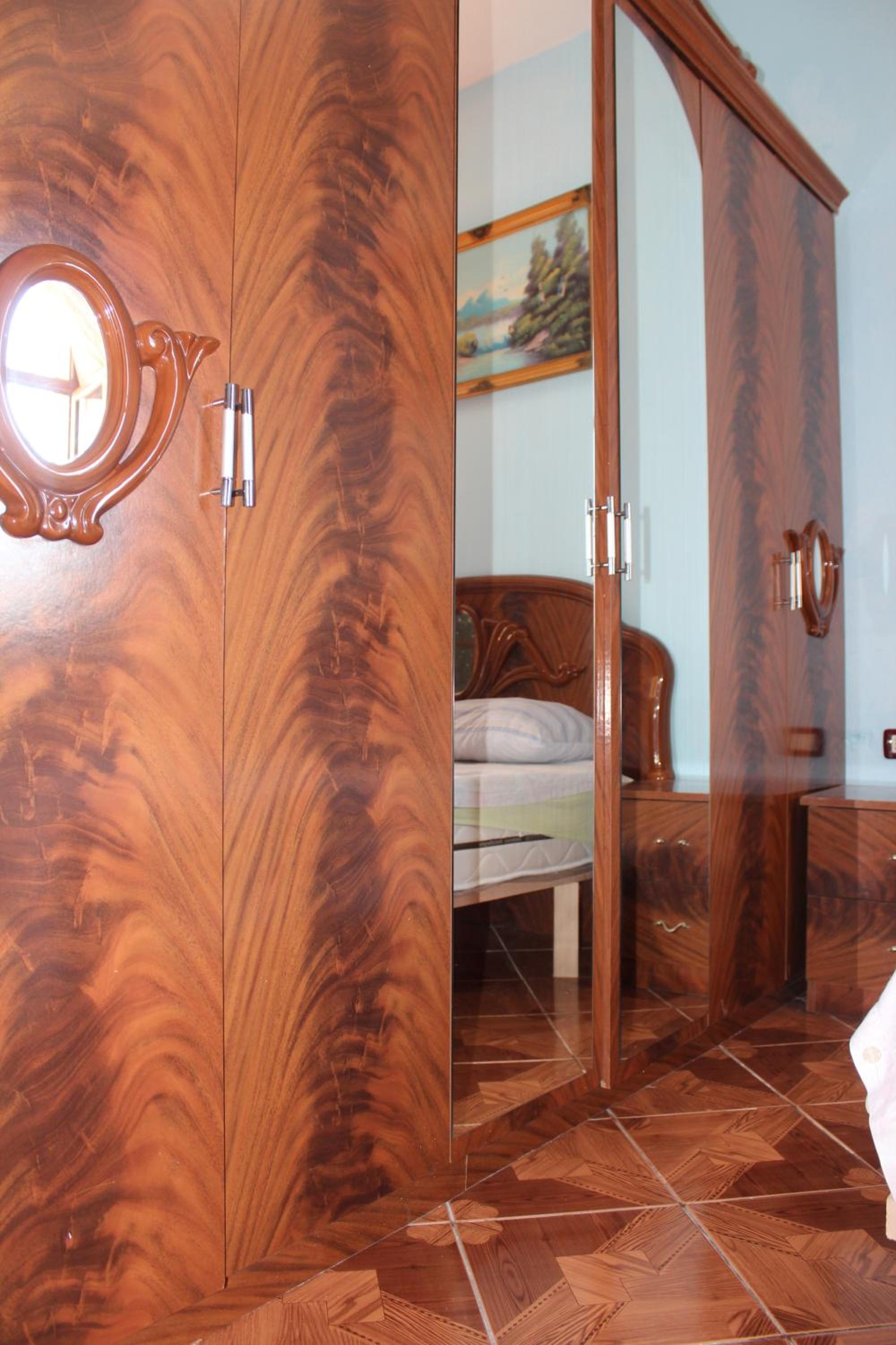 Xhejms Apartaments