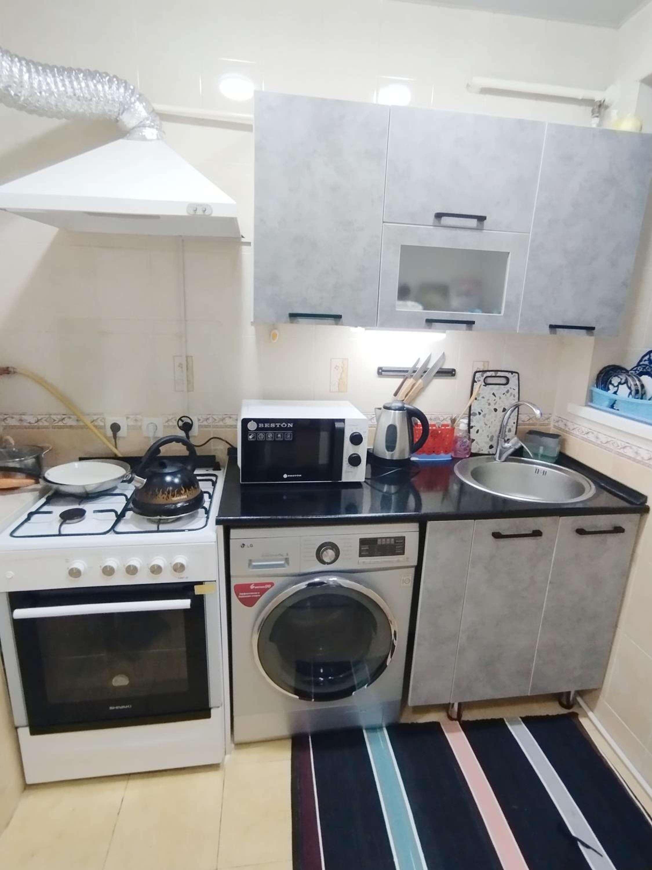 Cozy apartment "Sam House" view 4
