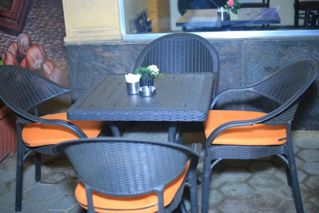 Apartment-Al Doqi, Ad Doqi, Dokki Giza-Cairo-Egypt