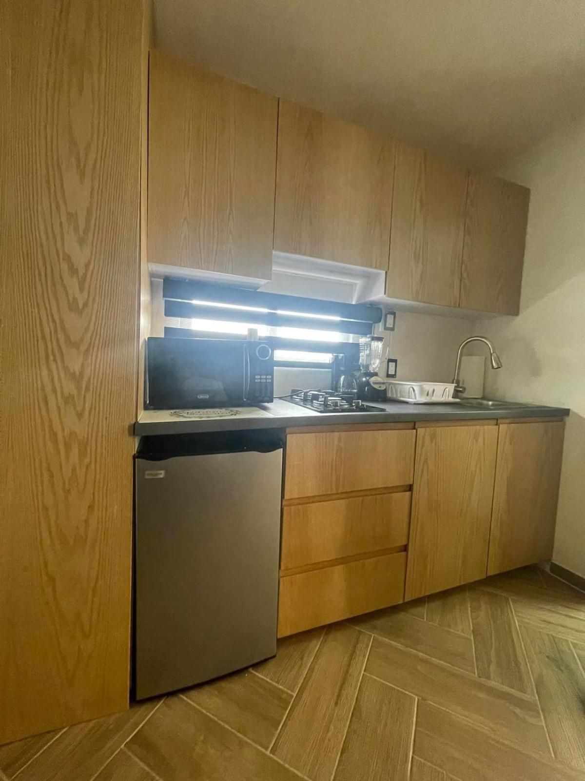 La Casa de las flores AIRBNB - Property Image 2
