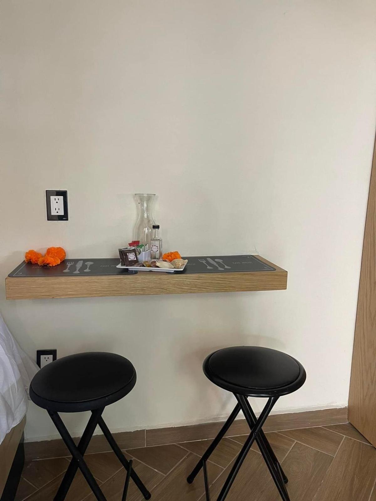 La Casa de las flores AIRBNB - Property Image 4