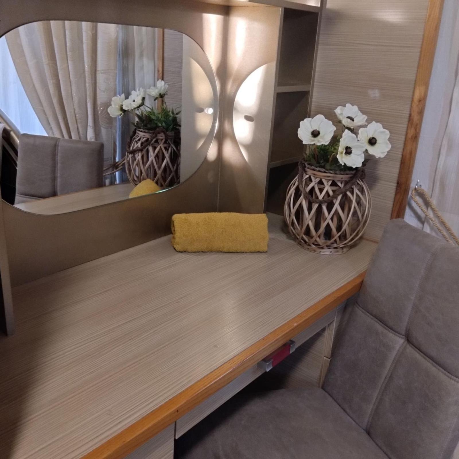Sunrise Suite Olympiada - Luxury Beachfront Escape