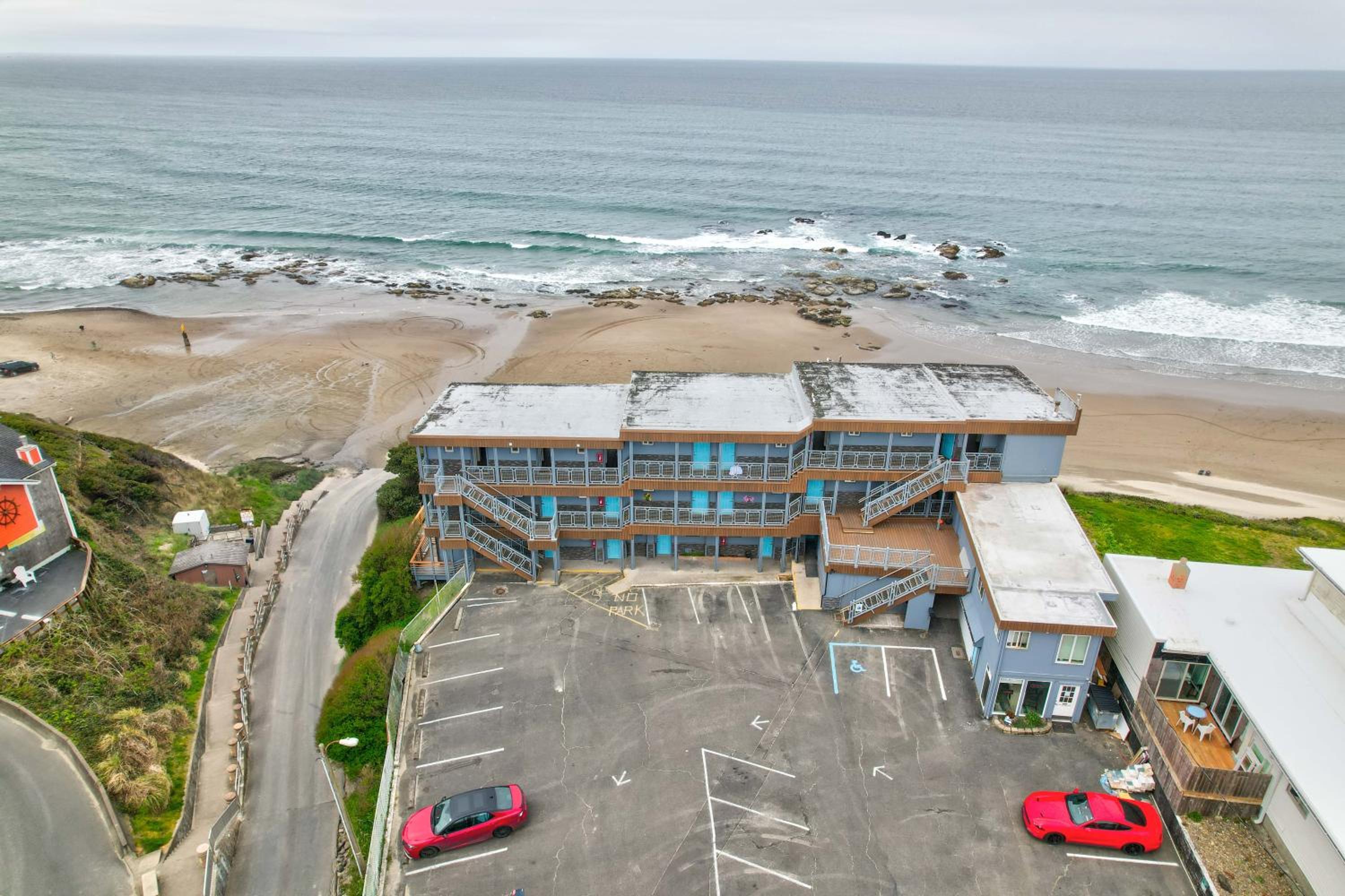 Seagull Beachfront Inn