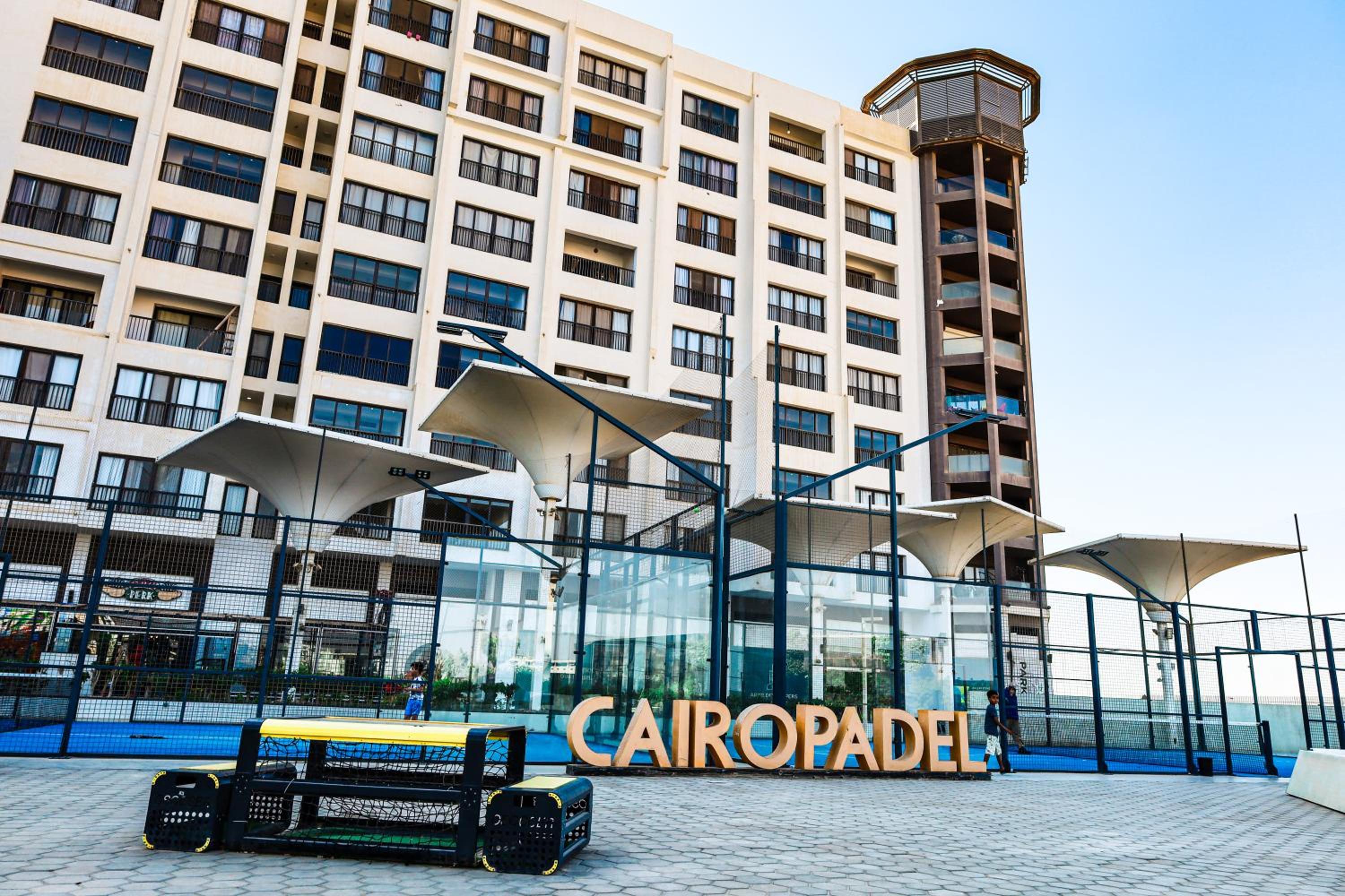 Luxury hotel apartment with pools in front AUC