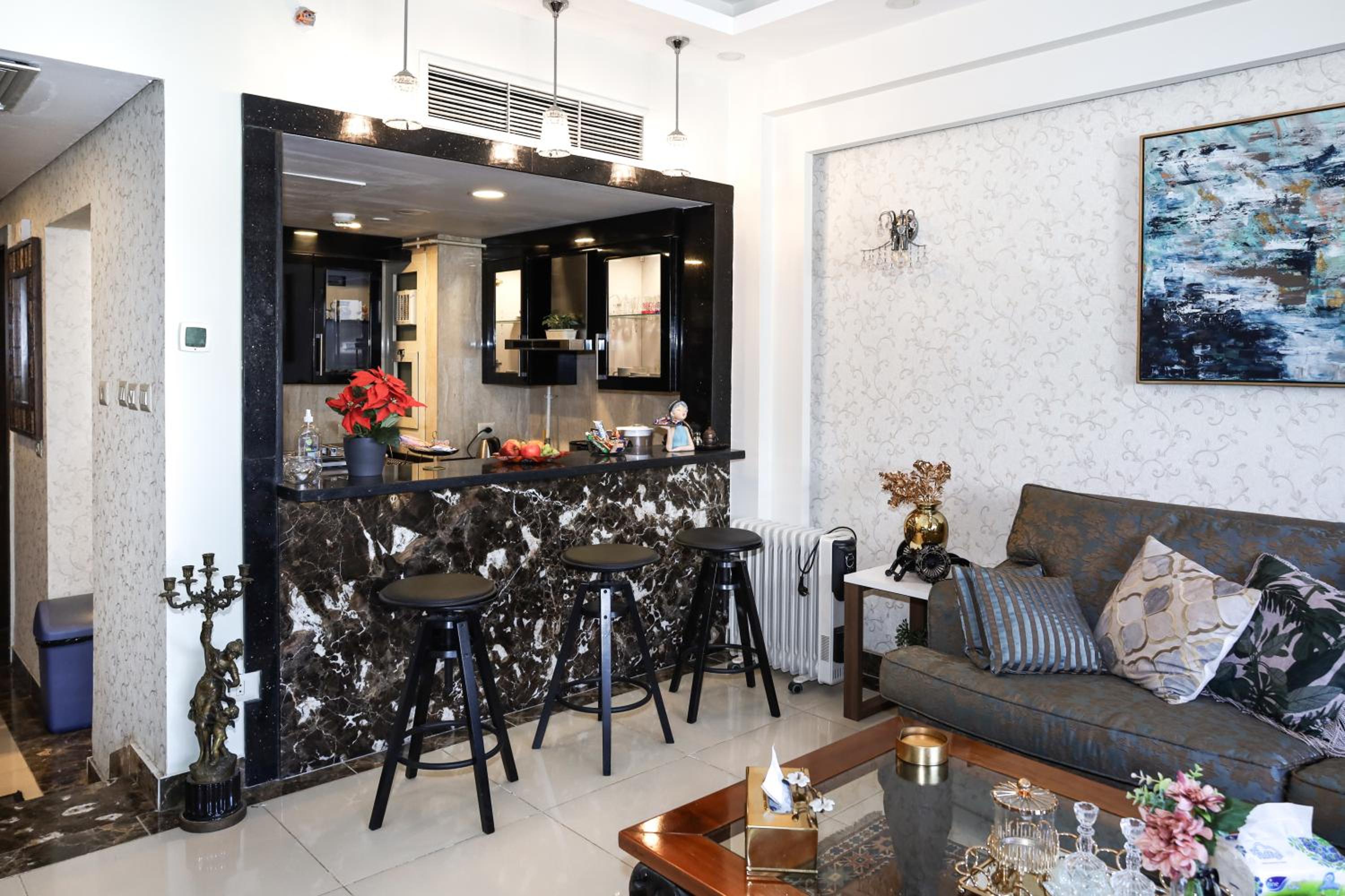 Luxury hotel apartment with pools in front AUC