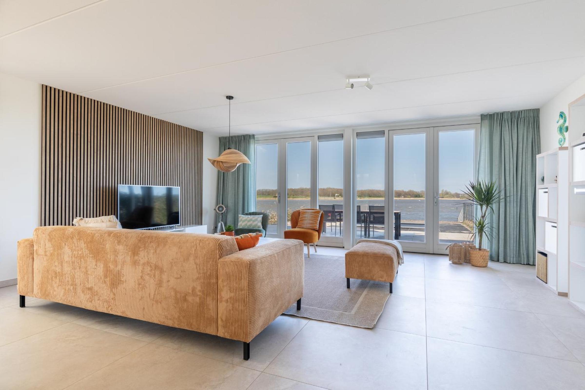 Beachhouse Wadmeer - Aan het water view 3