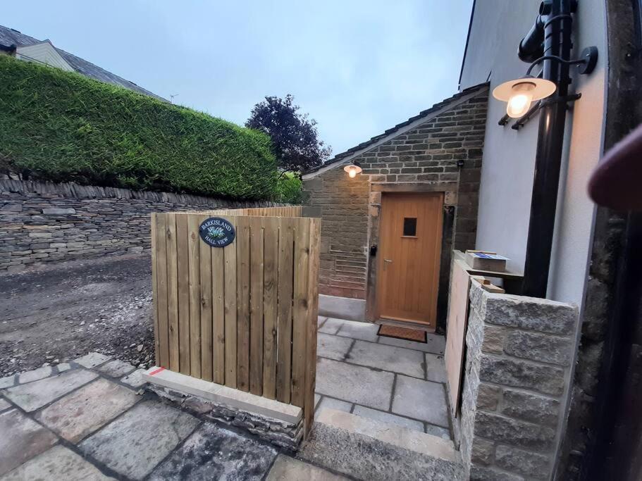 Beautiful countryside cottage, sleeps 6, dogs welcome