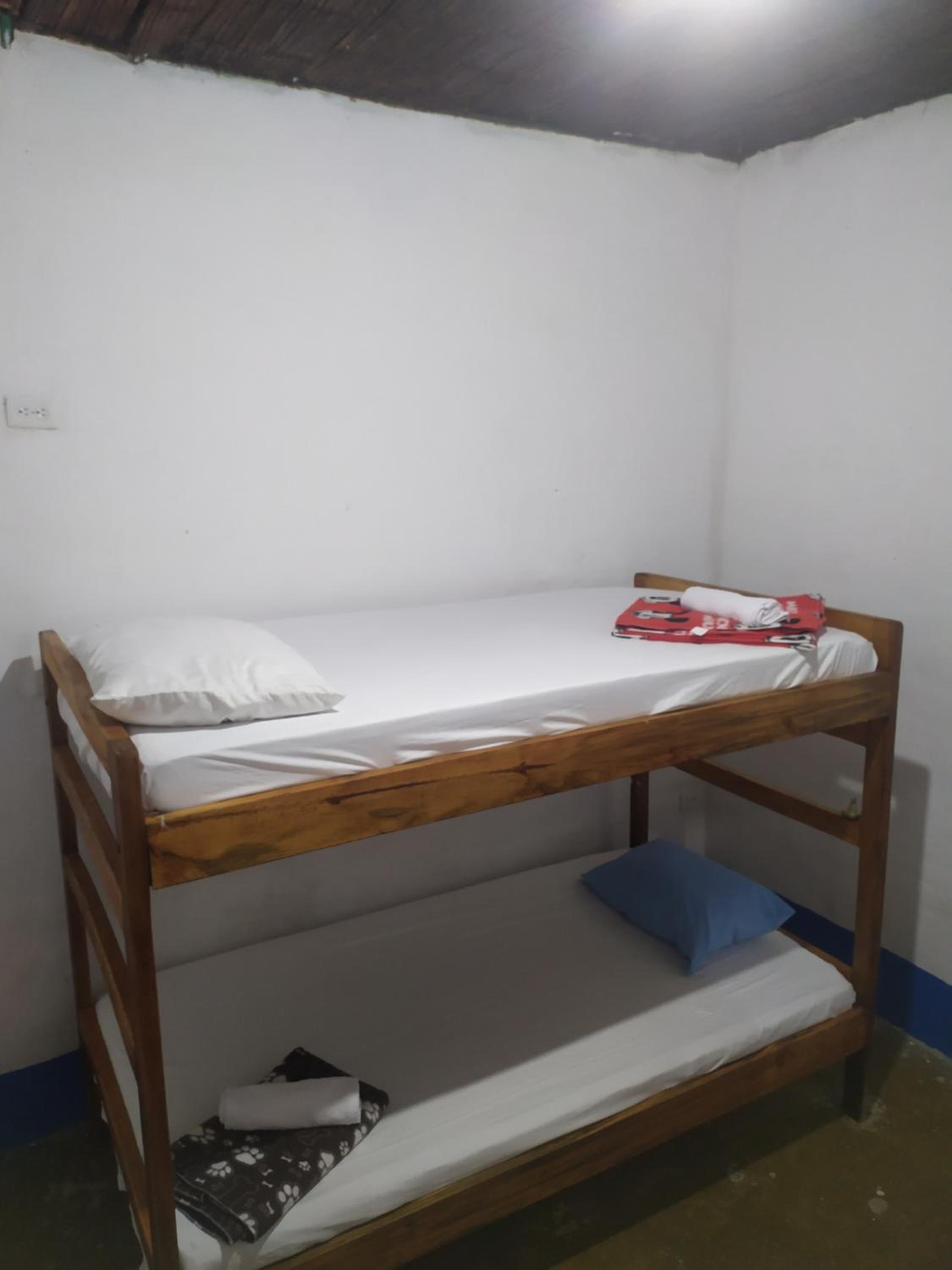 Clandestino Hostal