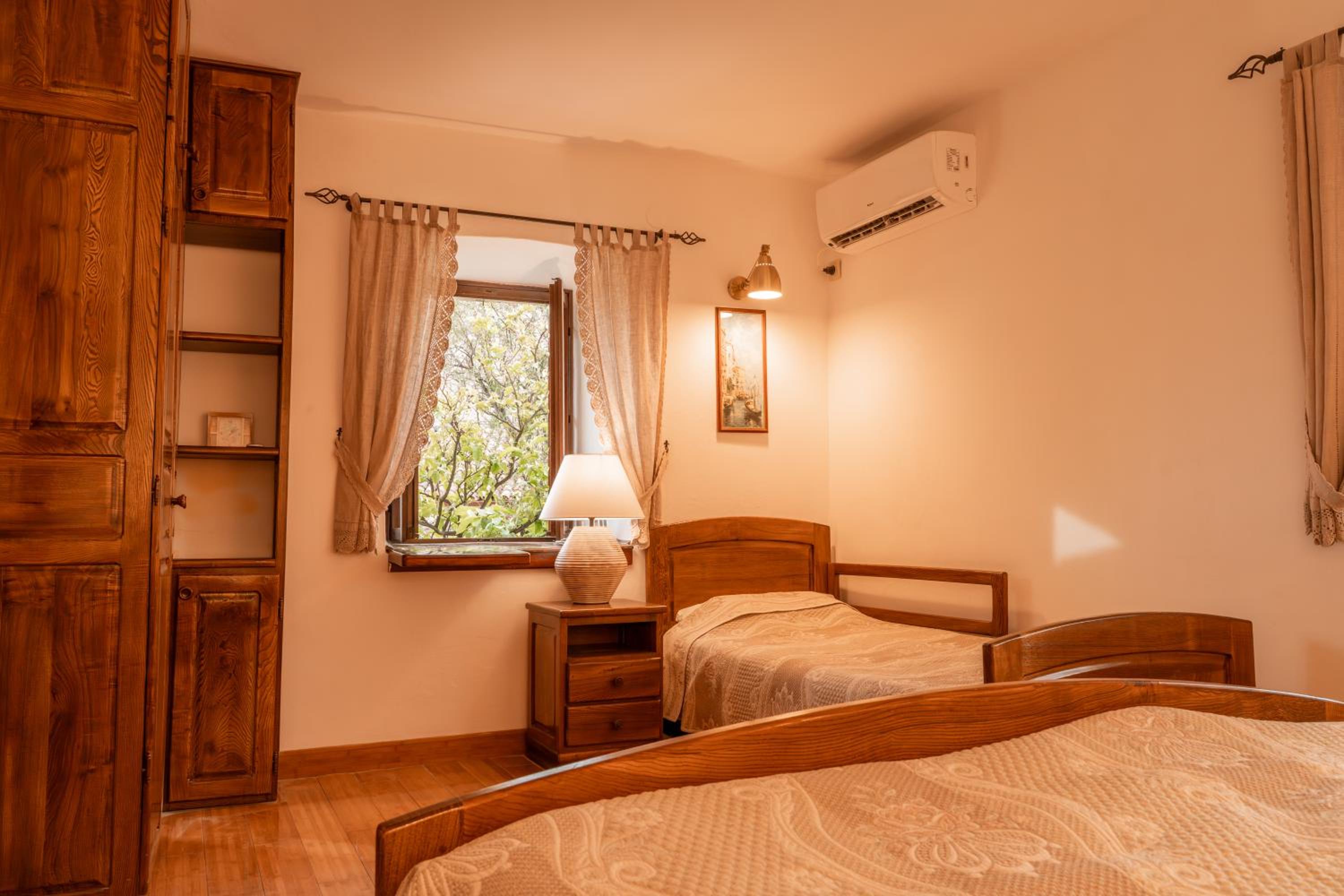 Historic Seafront Family Villa