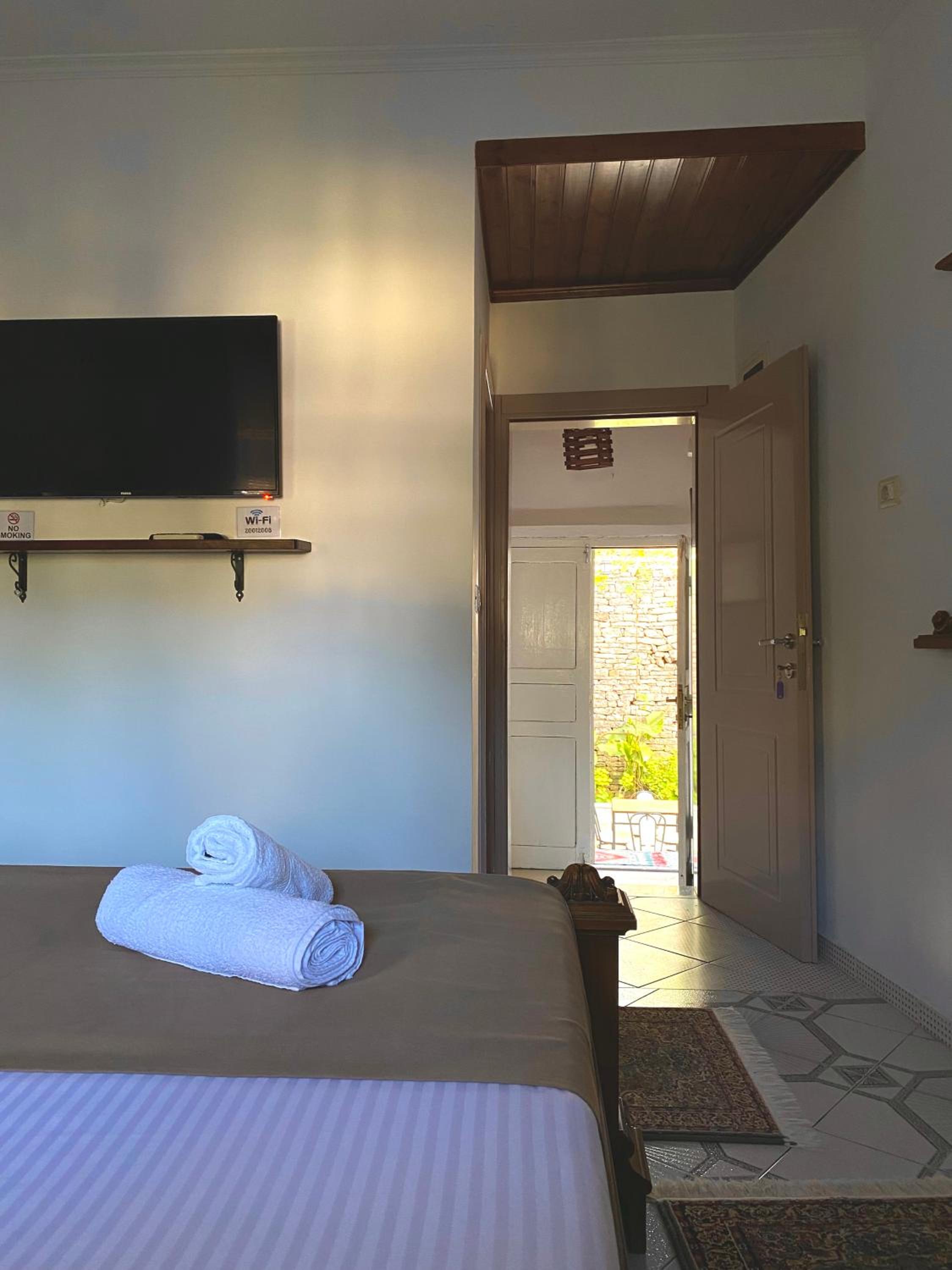 Yuri Guest House