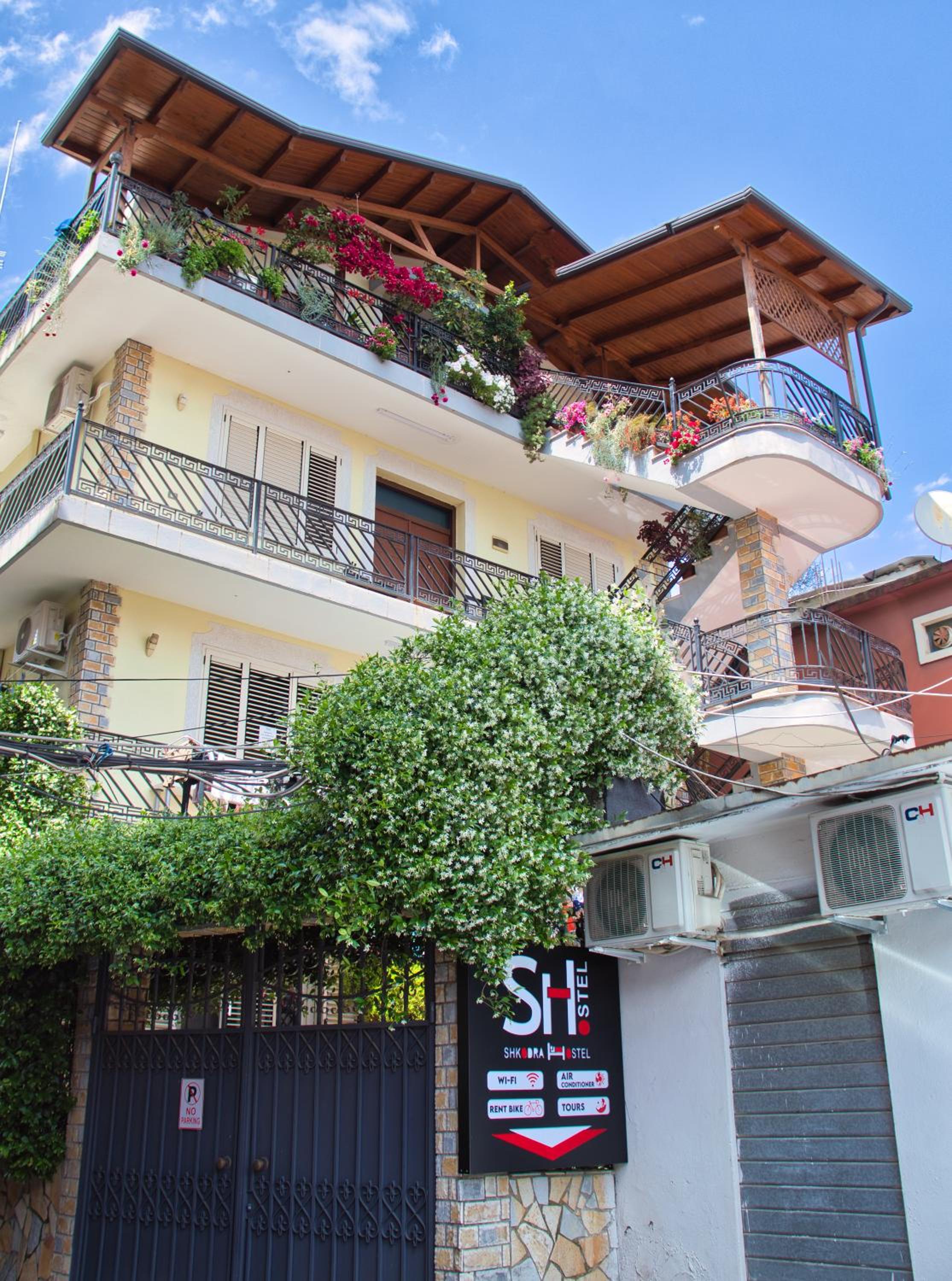 Shkodra Hostel & Day Tours
