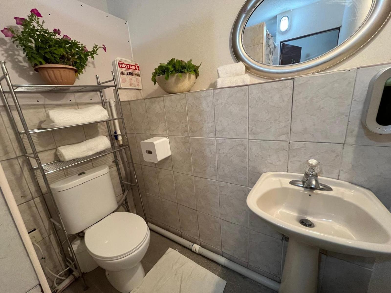ABBE Garden Hideaway