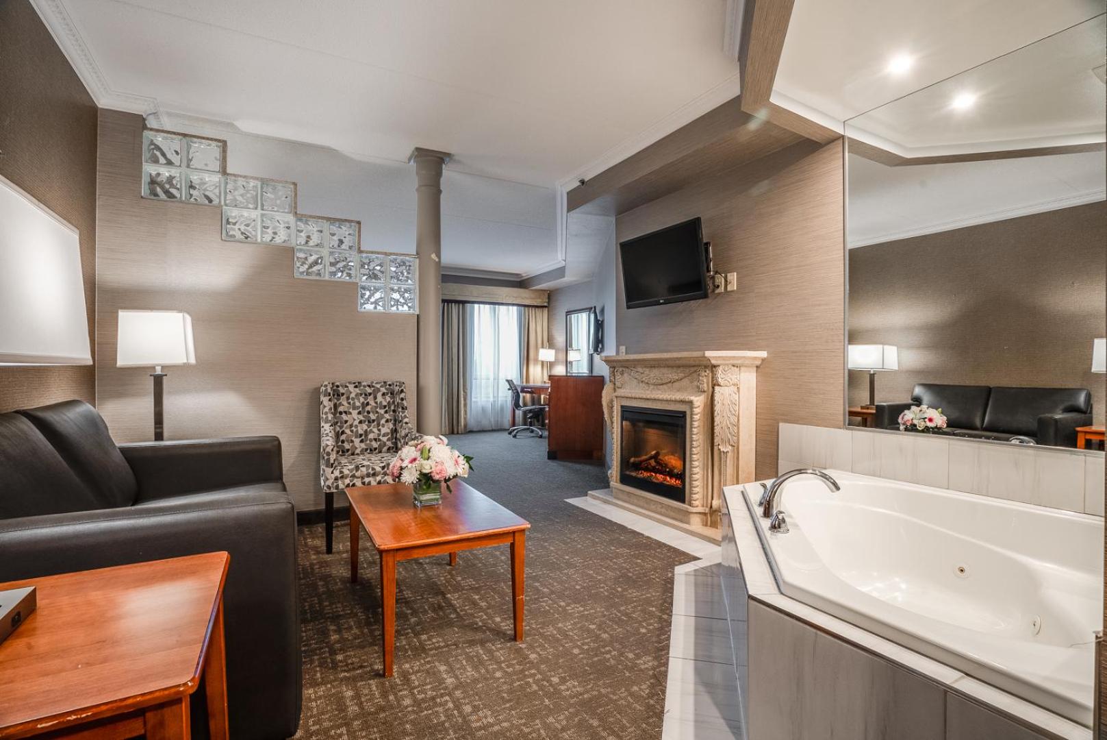Barrie Vacations - Monte Carlo Inn Barrie - Newly Renovated - Property Image 25