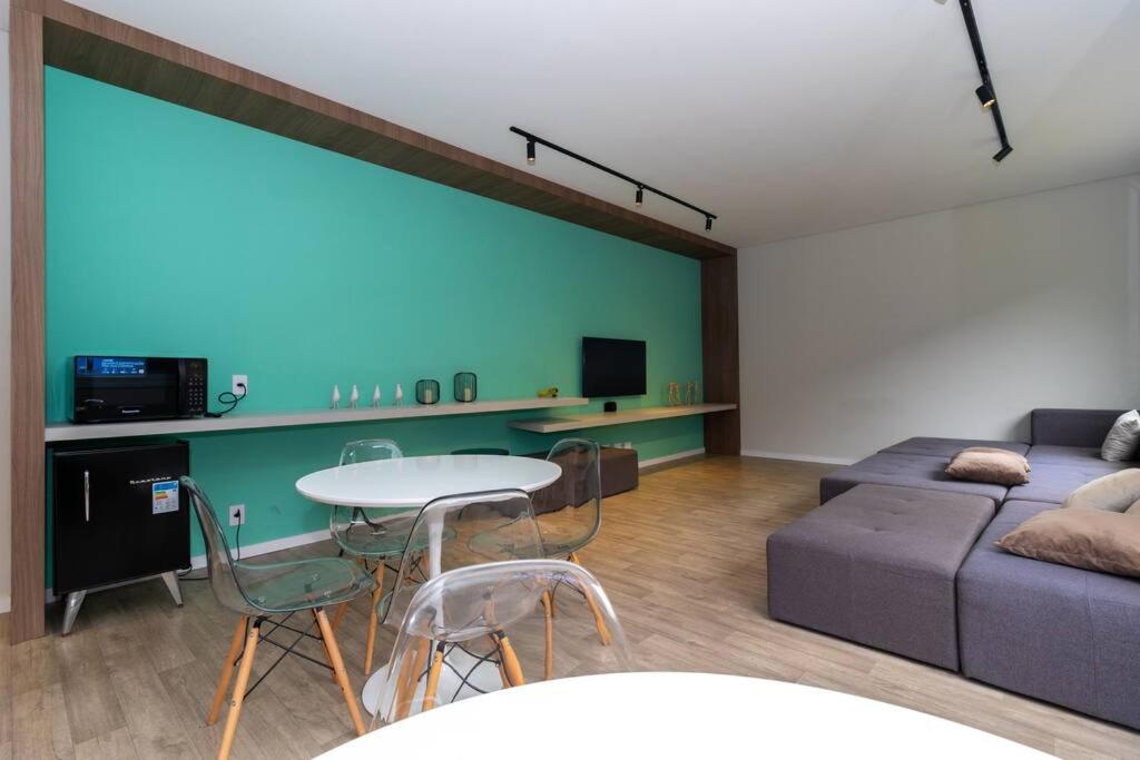 Loft novinho, Ar condicionado, há 200m do metrô Brás
